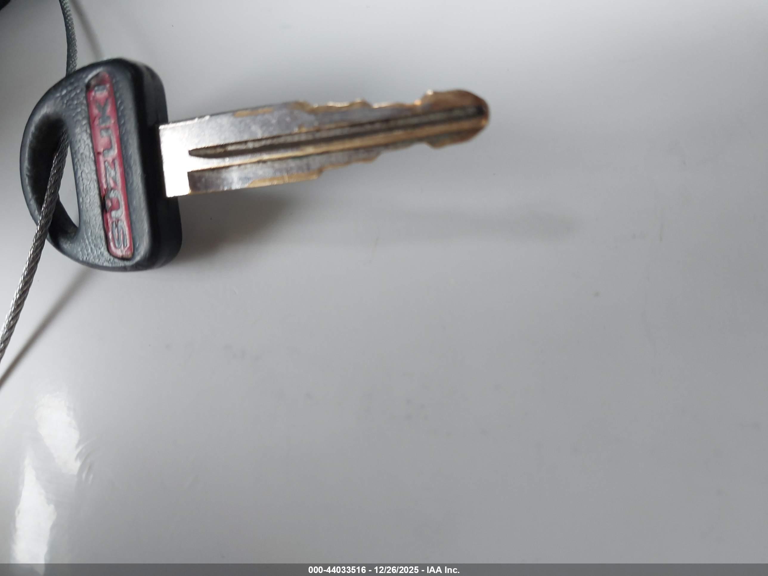 SUZUKI GRAND image 11