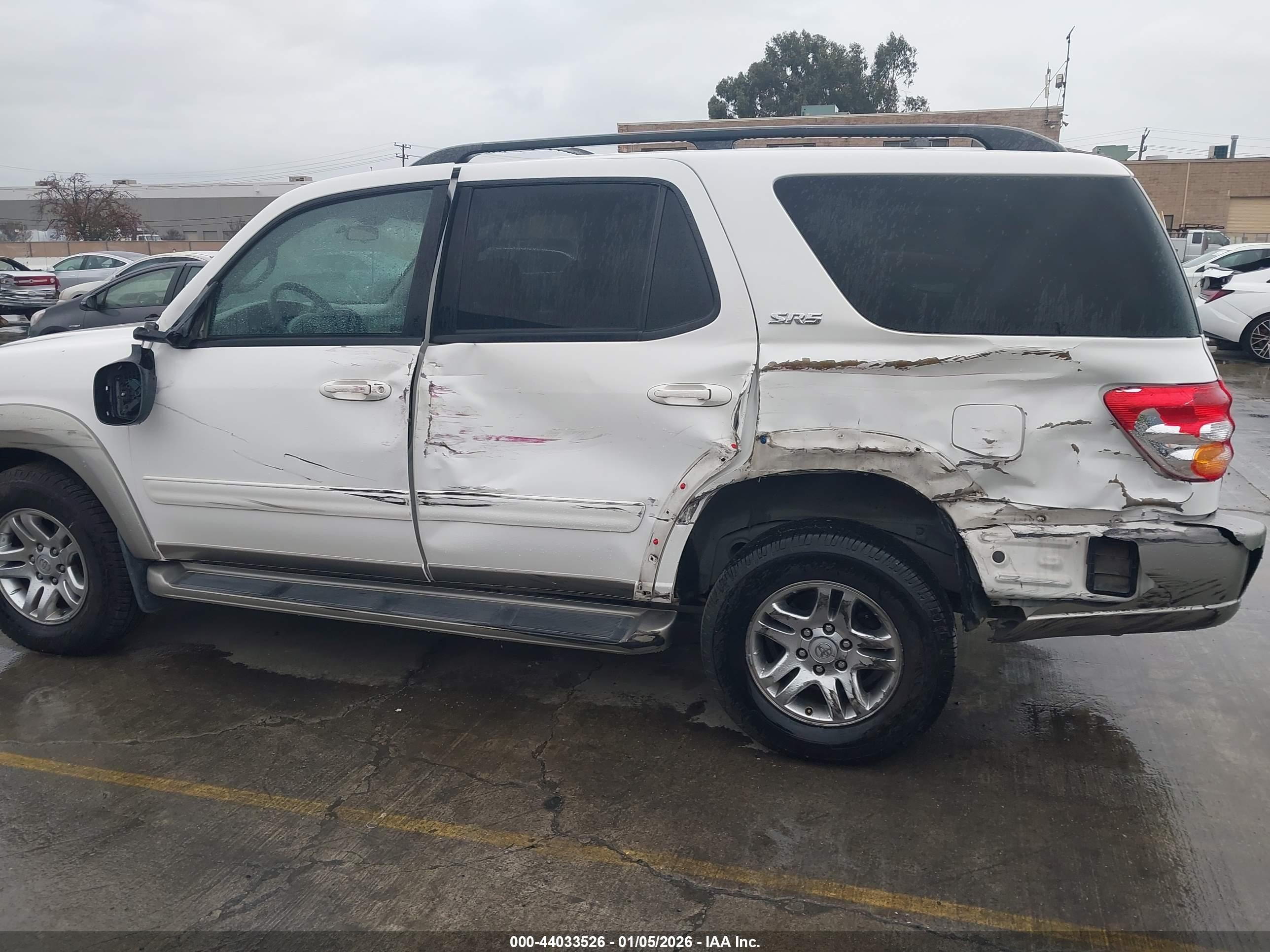 TOYOTA SEQUOIA image 6