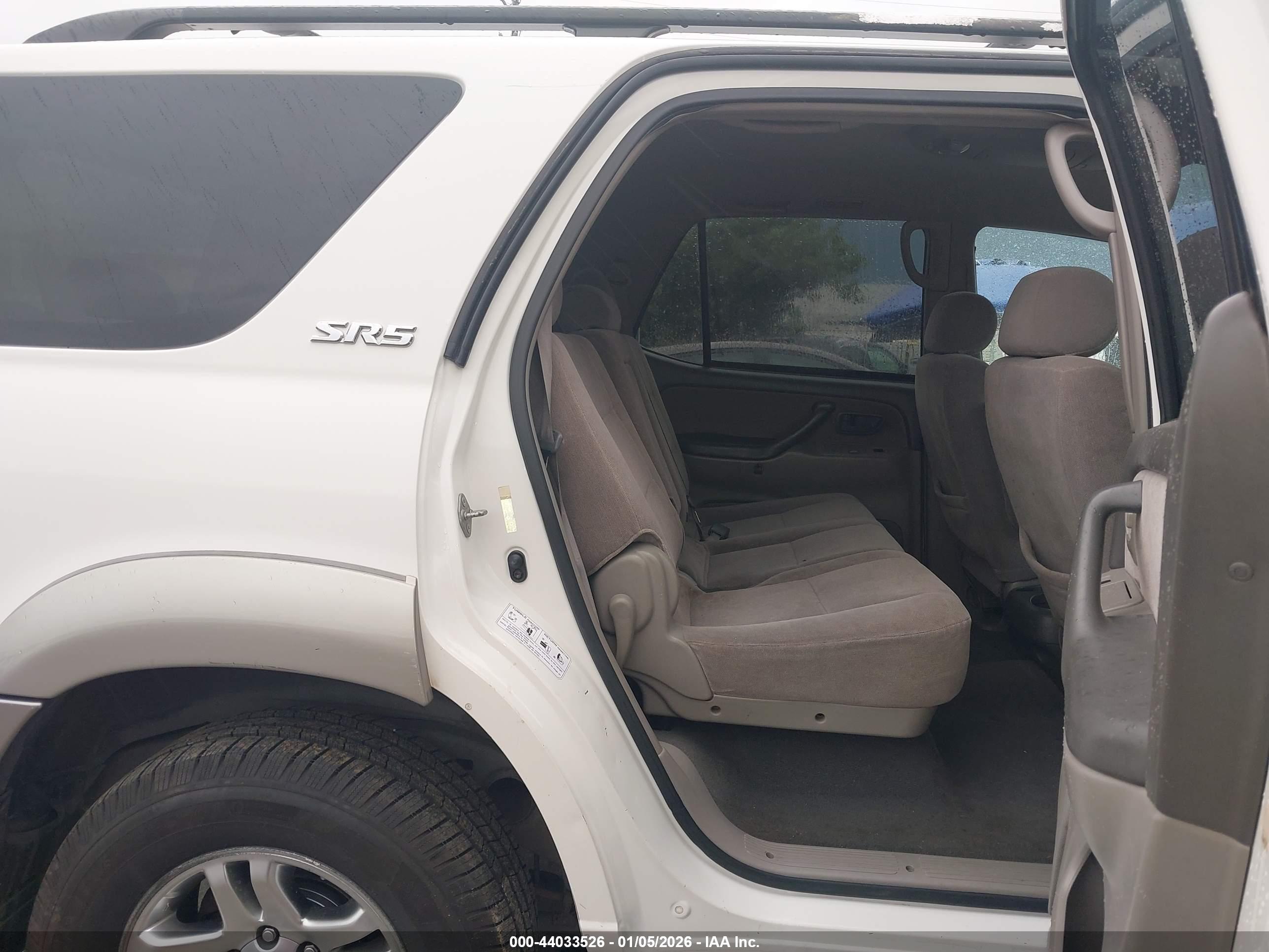 TOYOTA SEQUOIA image 8