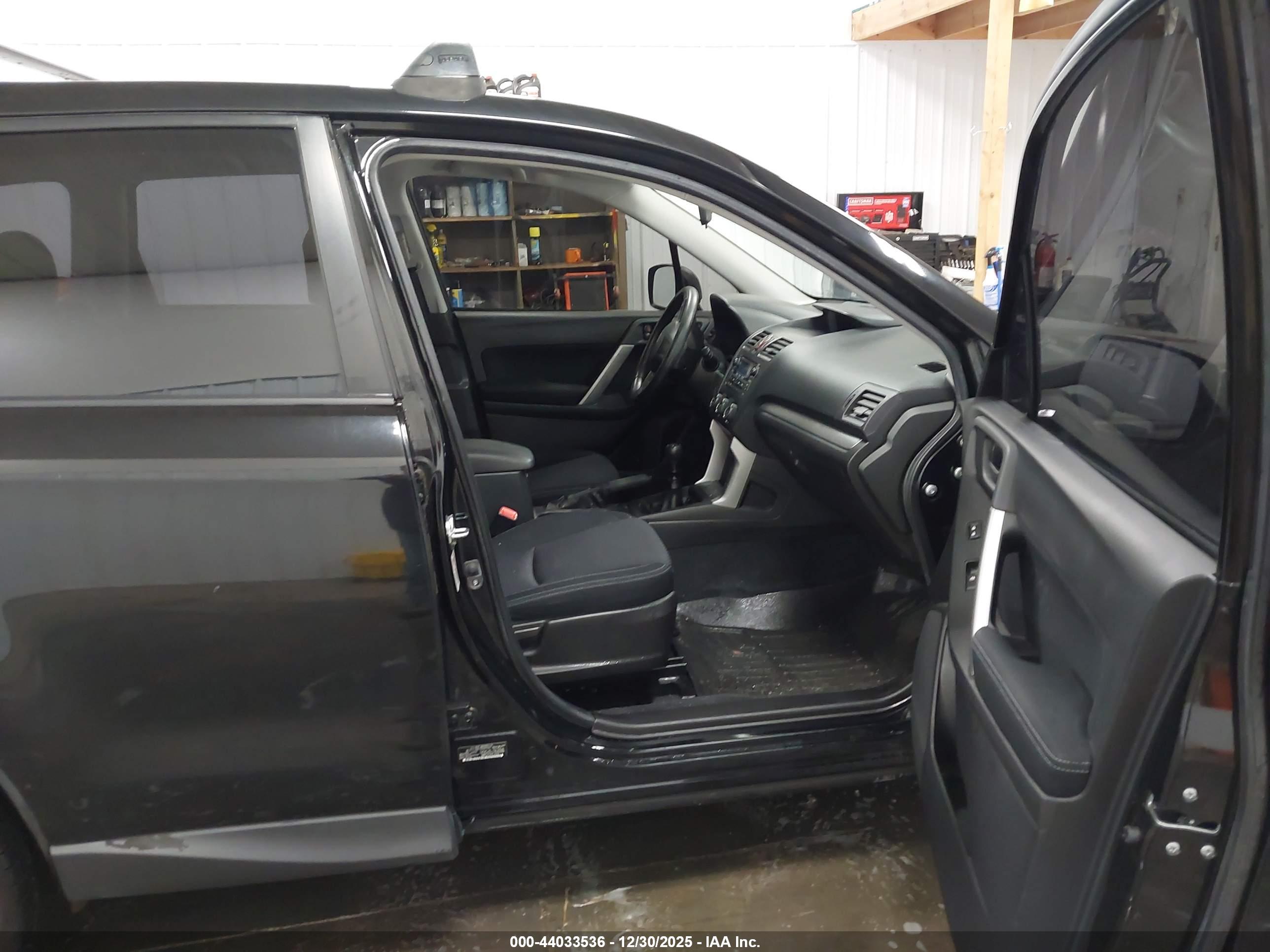 SUBARU FORESTER image 5