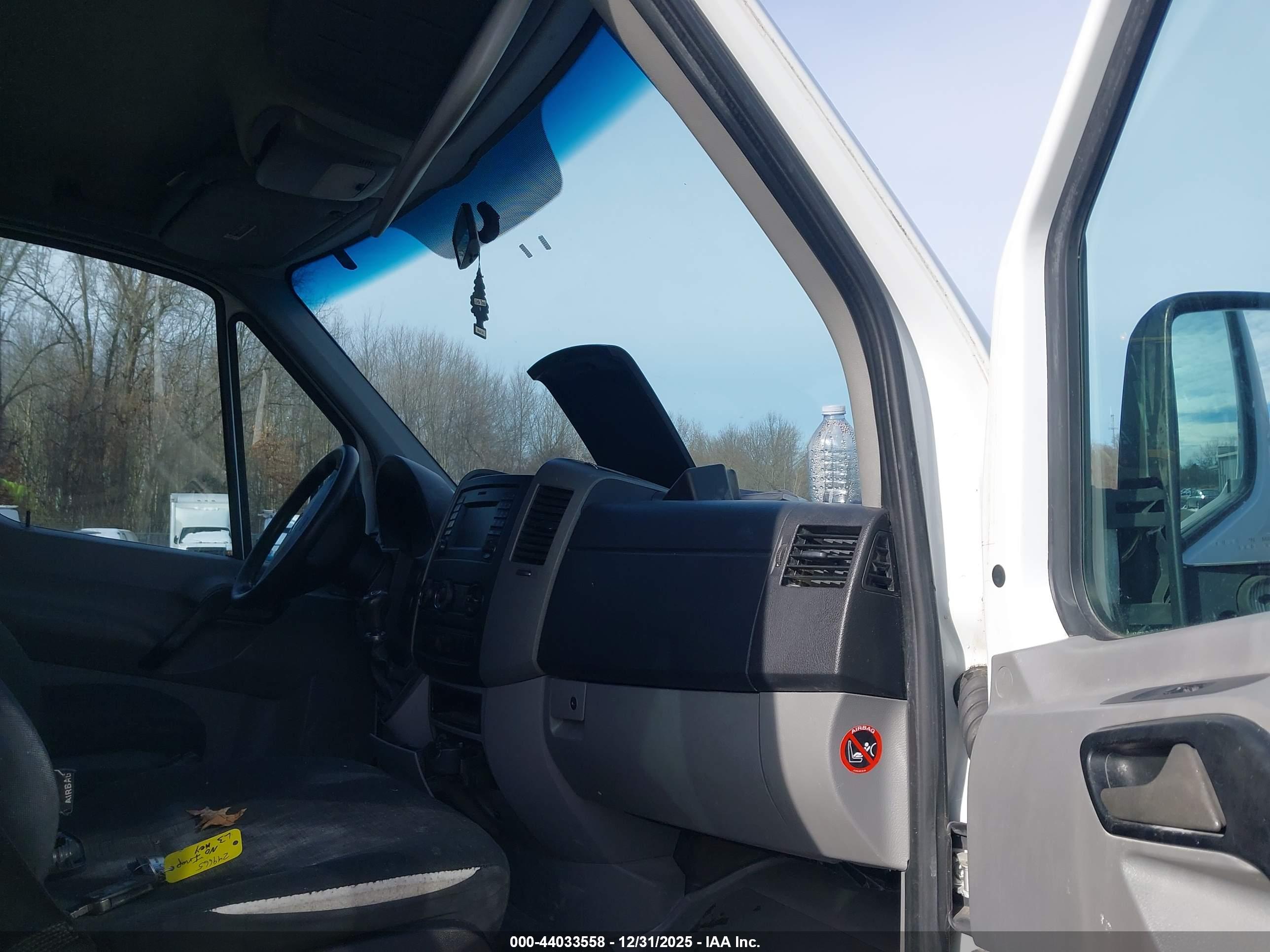 MERCEDES-BENZ SPRINTER image 5