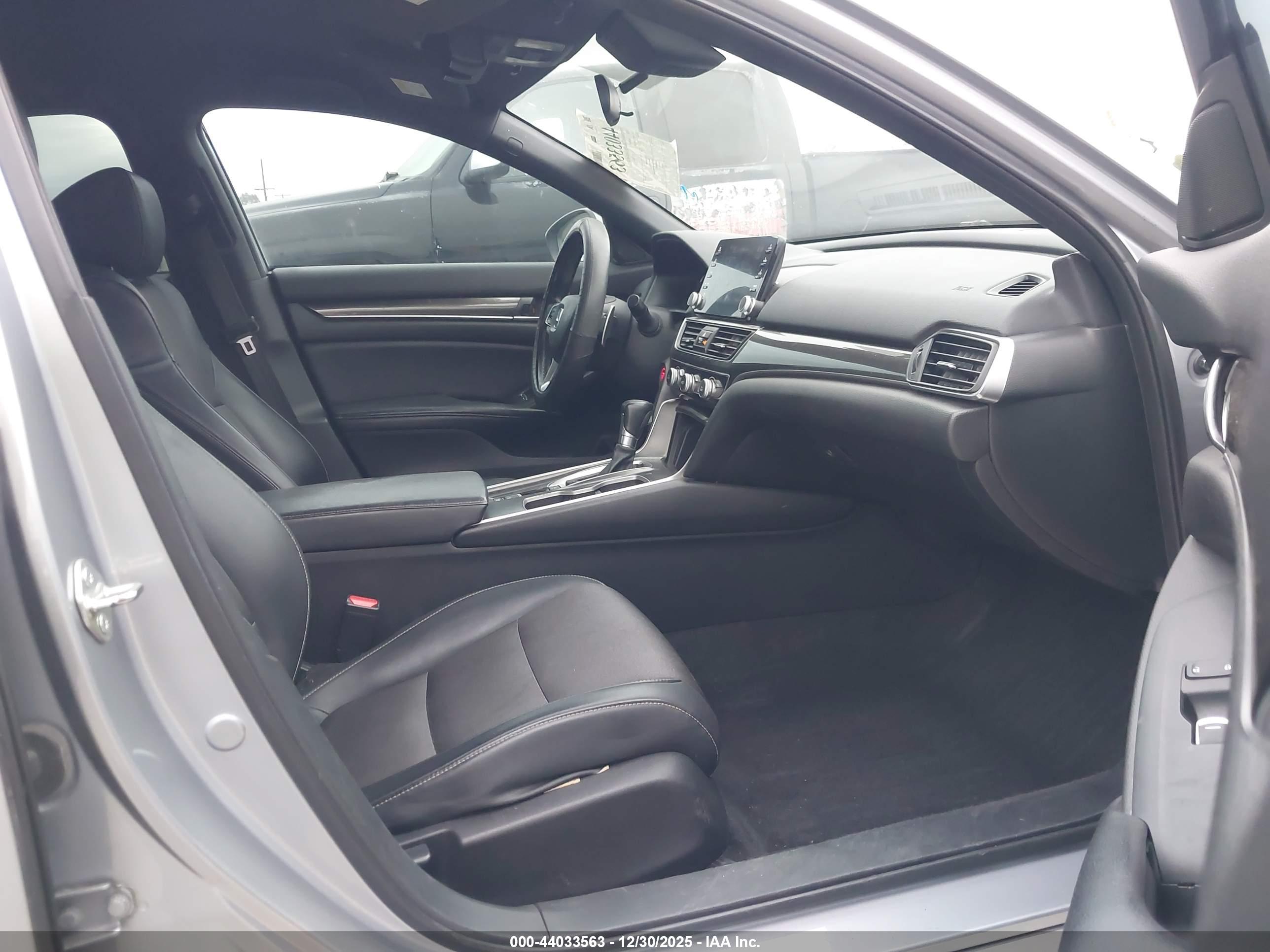 HONDA ACCORD image 5