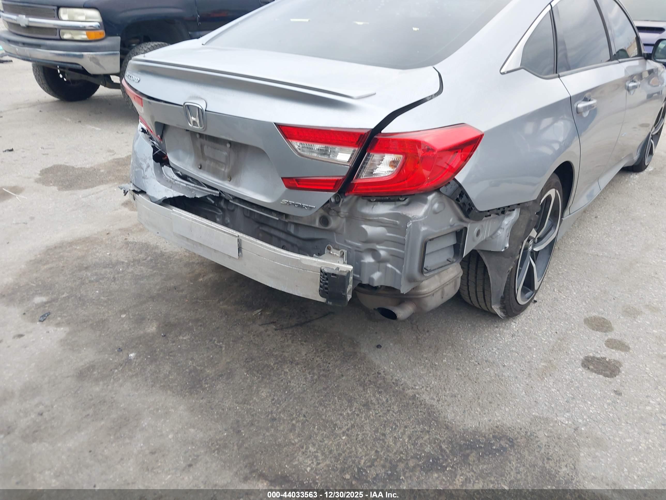 HONDA ACCORD image 6