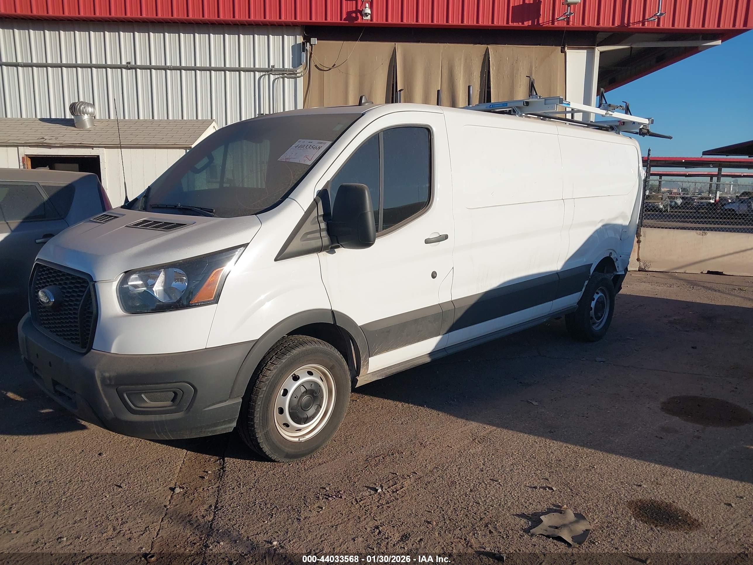 FORD TRANSIT-250 image 2
