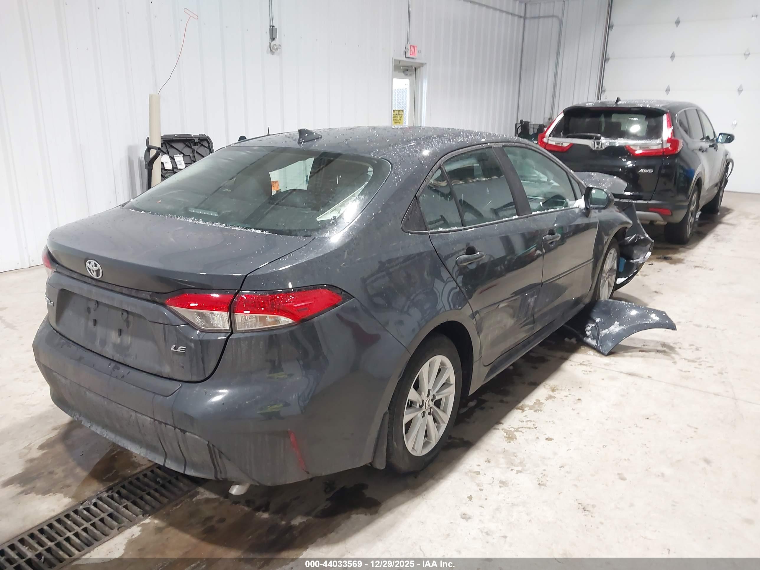 TOYOTA COROLLA image 4
