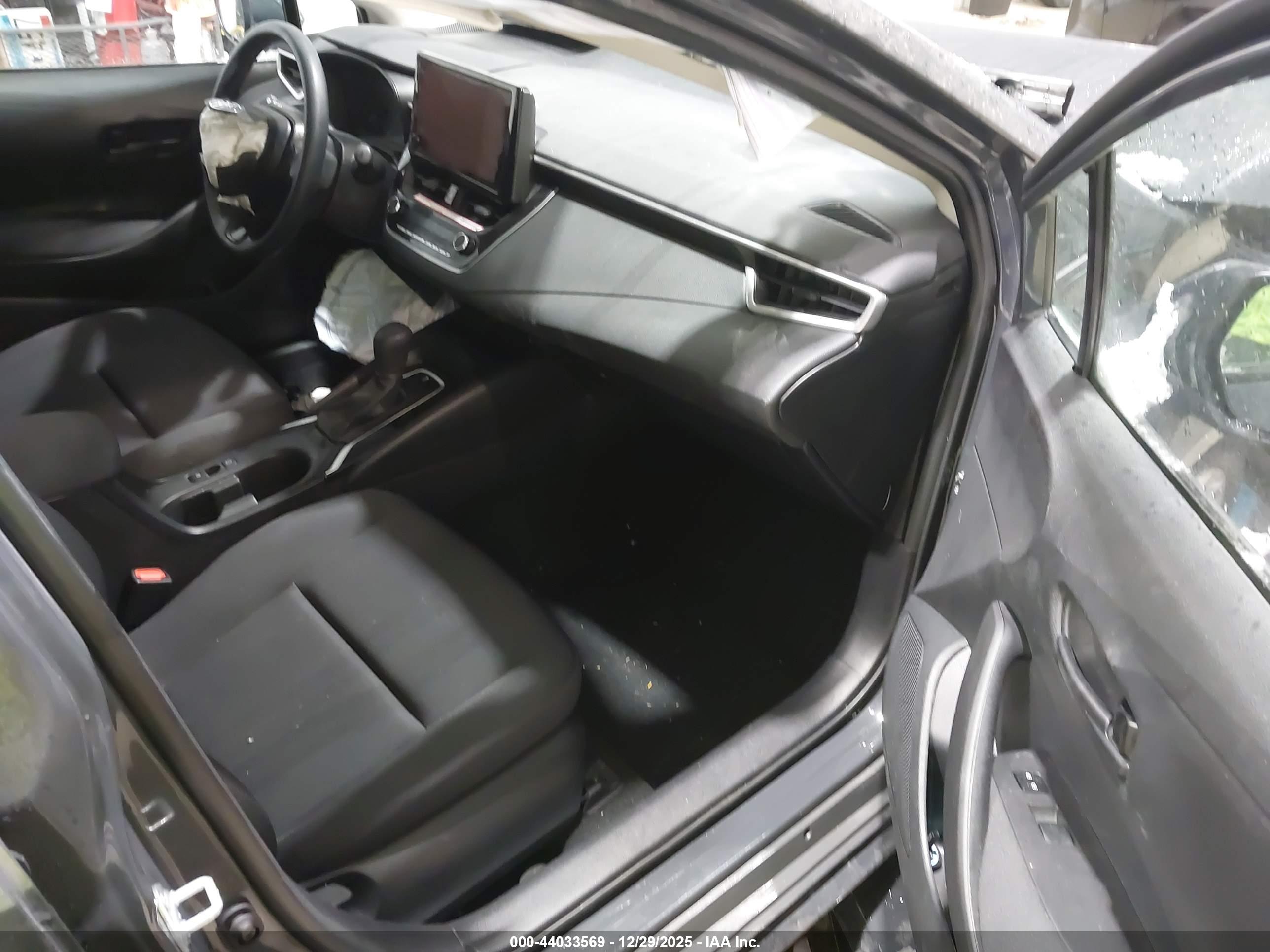 TOYOTA COROLLA image 5