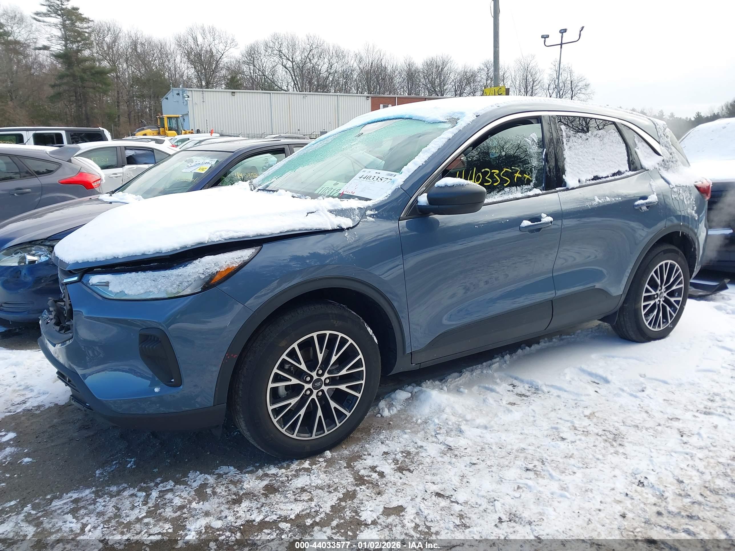 FORD ESCAPE image 2