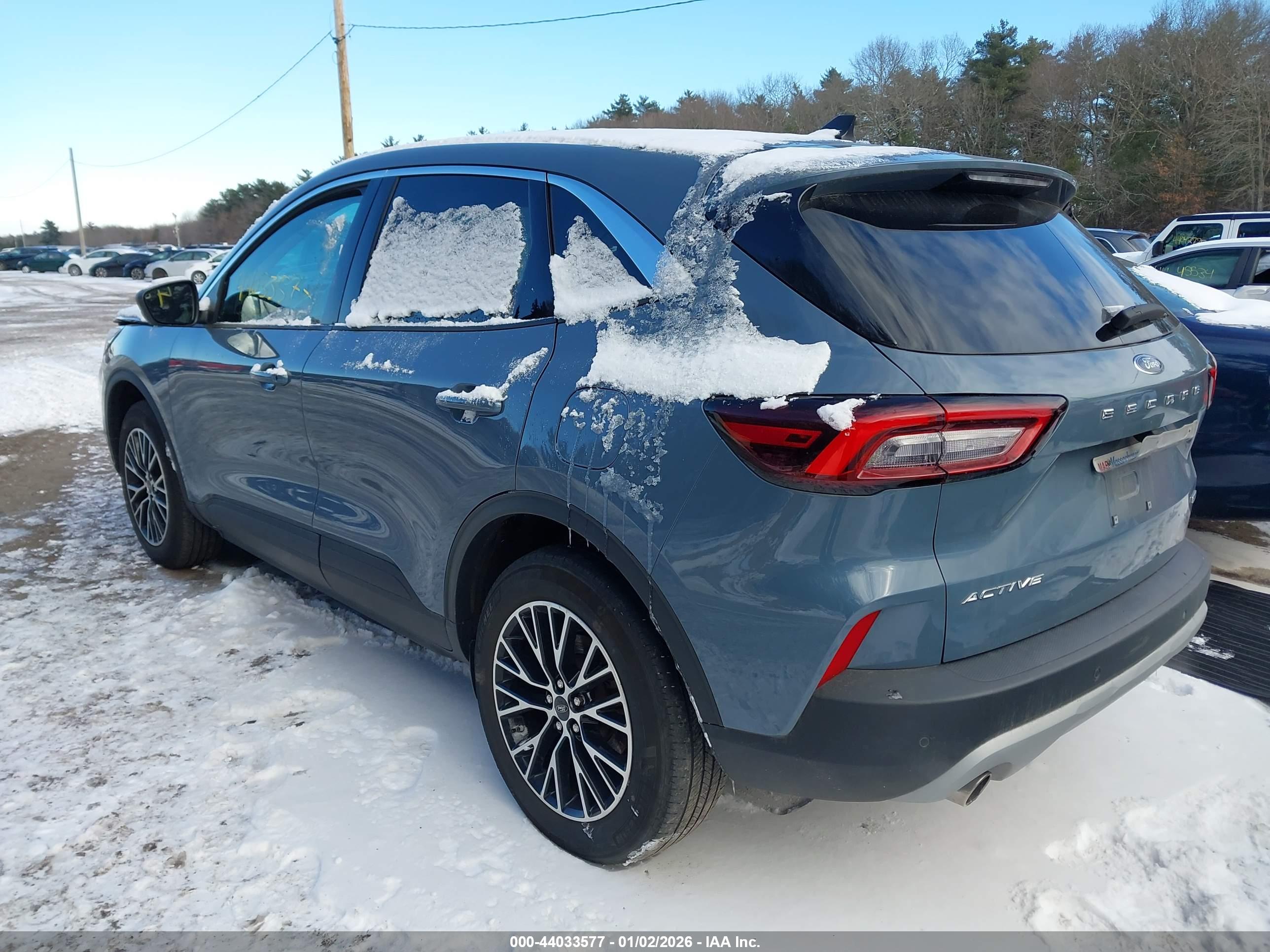 FORD ESCAPE image 3