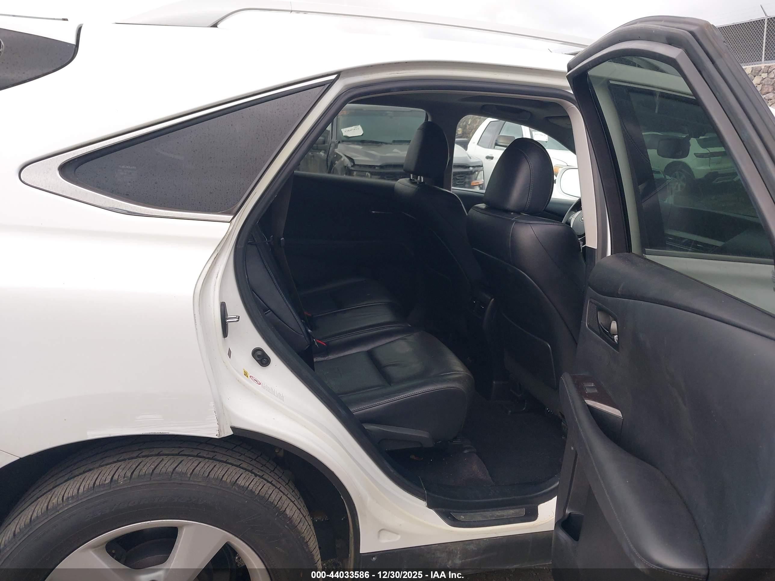 LEXUS RX image 8