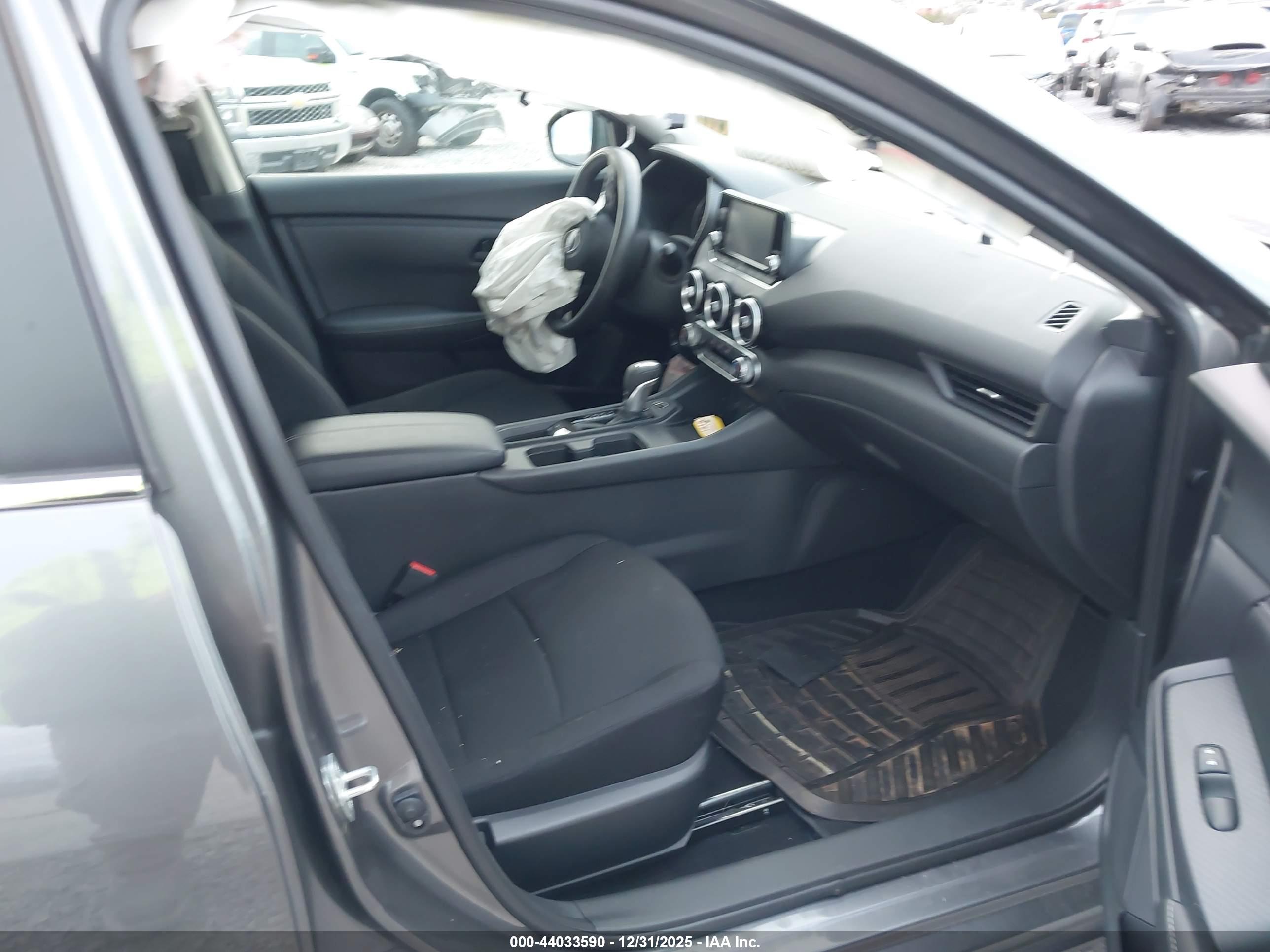 NISSAN SENTRA image 5