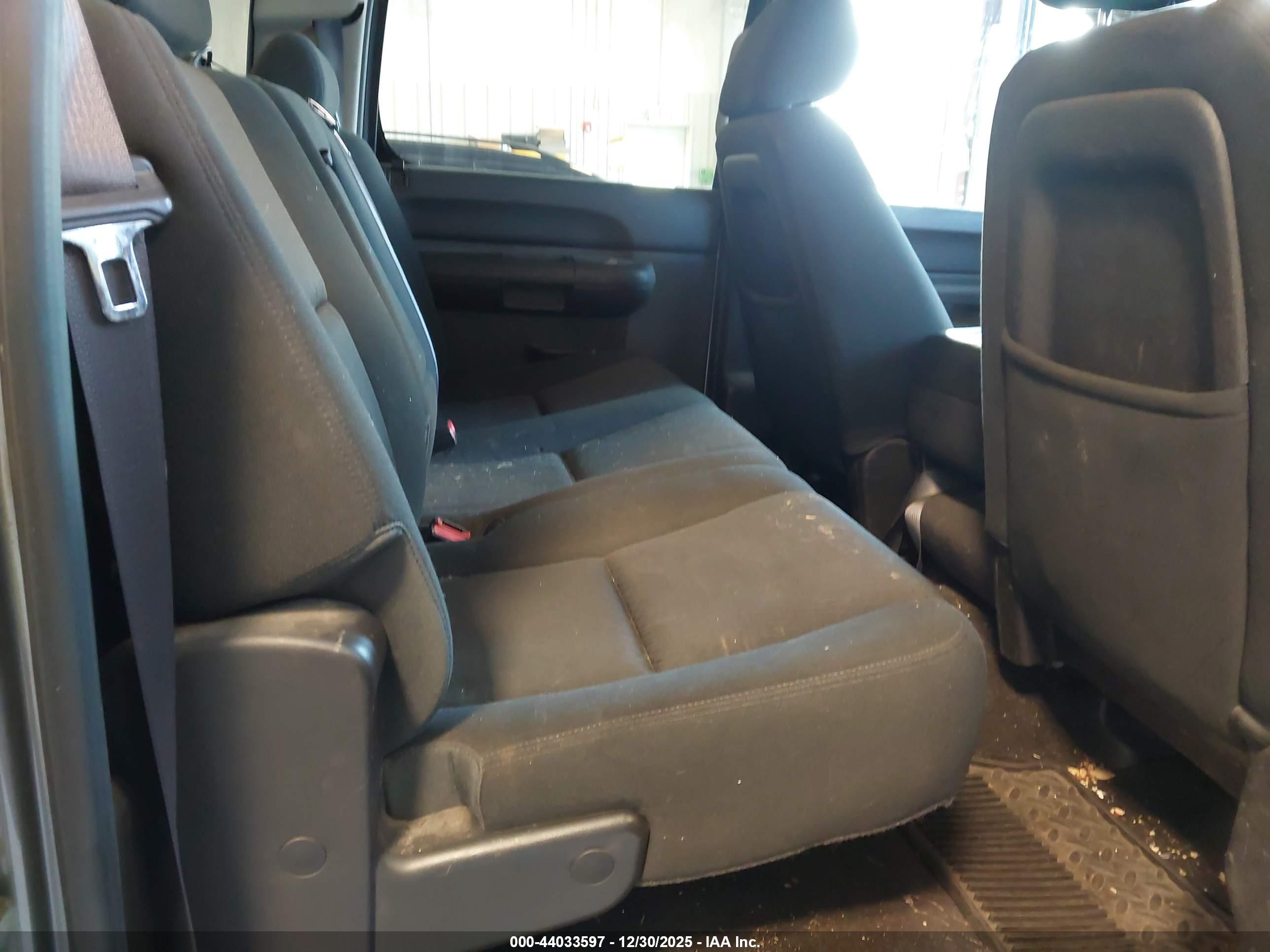 GMC SIERRA image 8