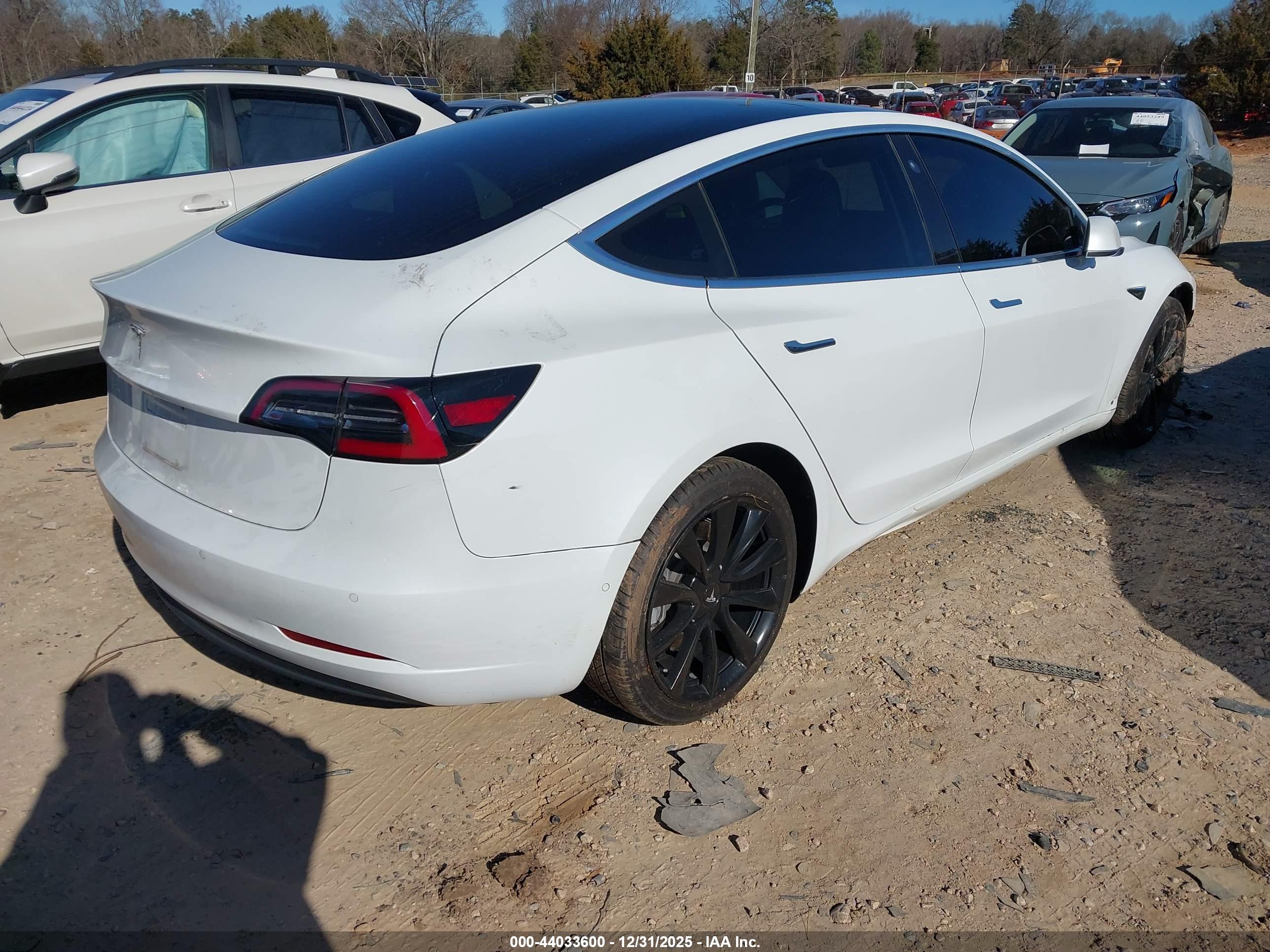 TESLA MODEL image 4