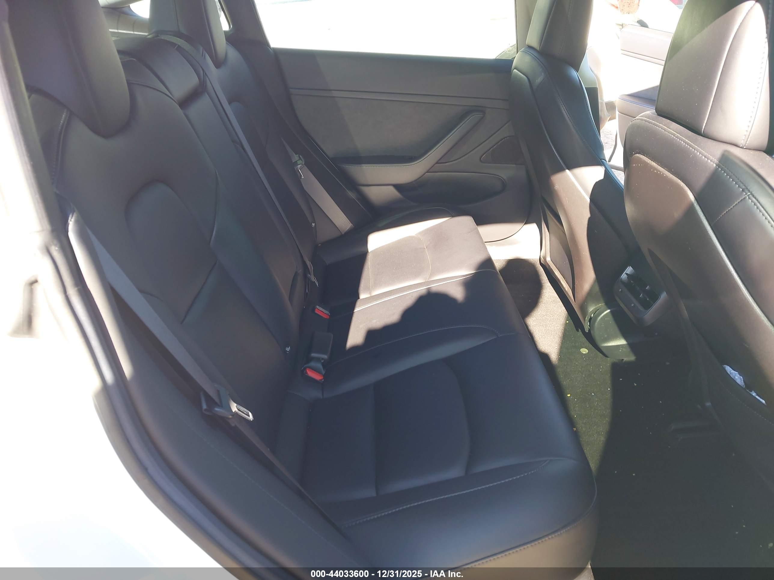 TESLA MODEL image 8