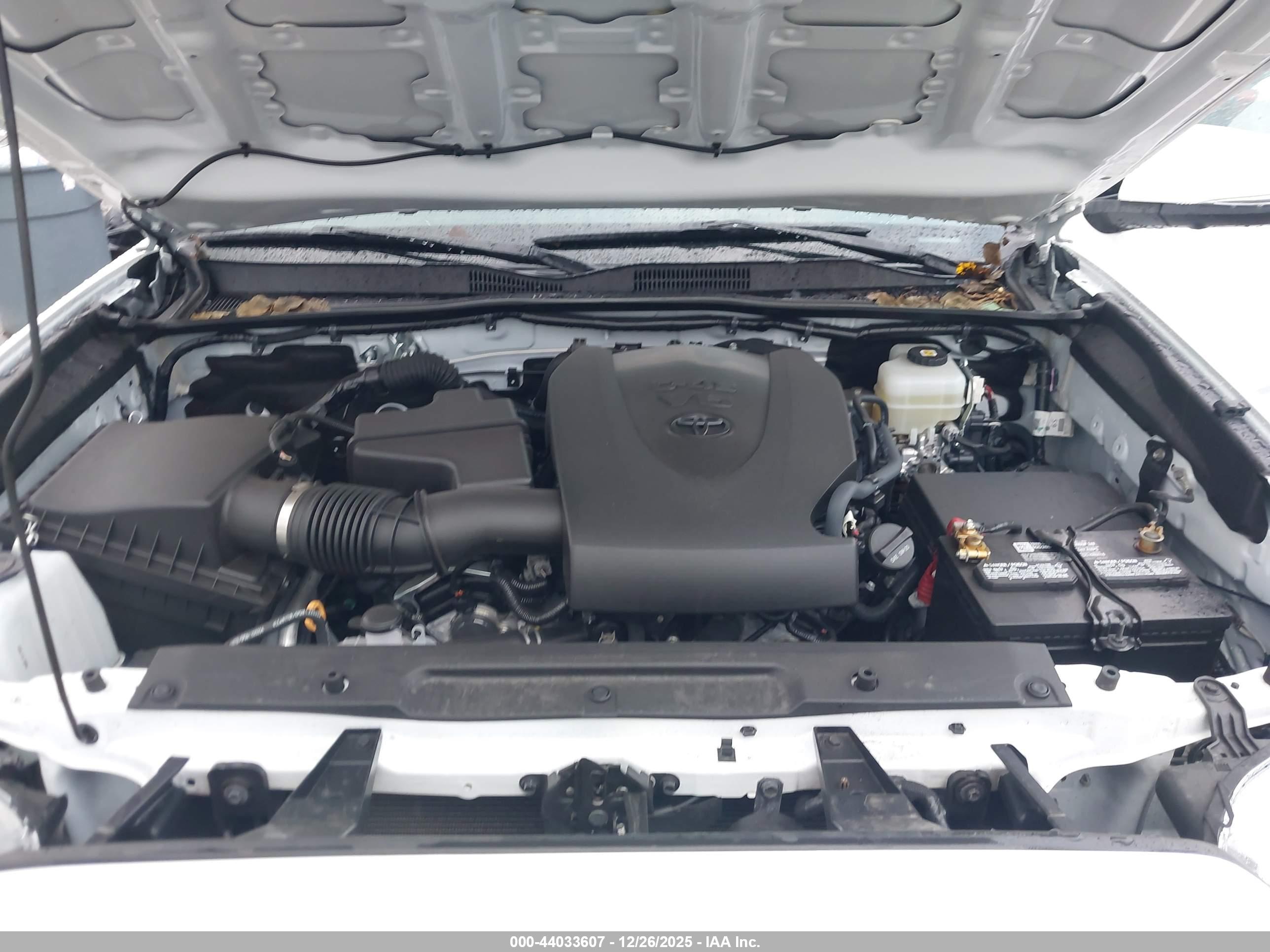 TOYOTA TACOMA image 10