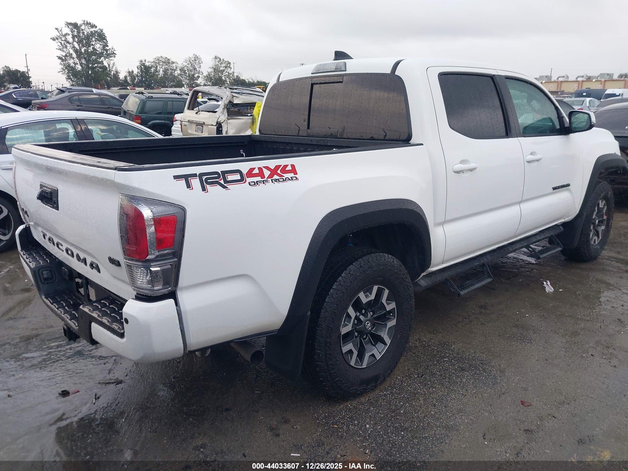 TOYOTA TACOMA image 4