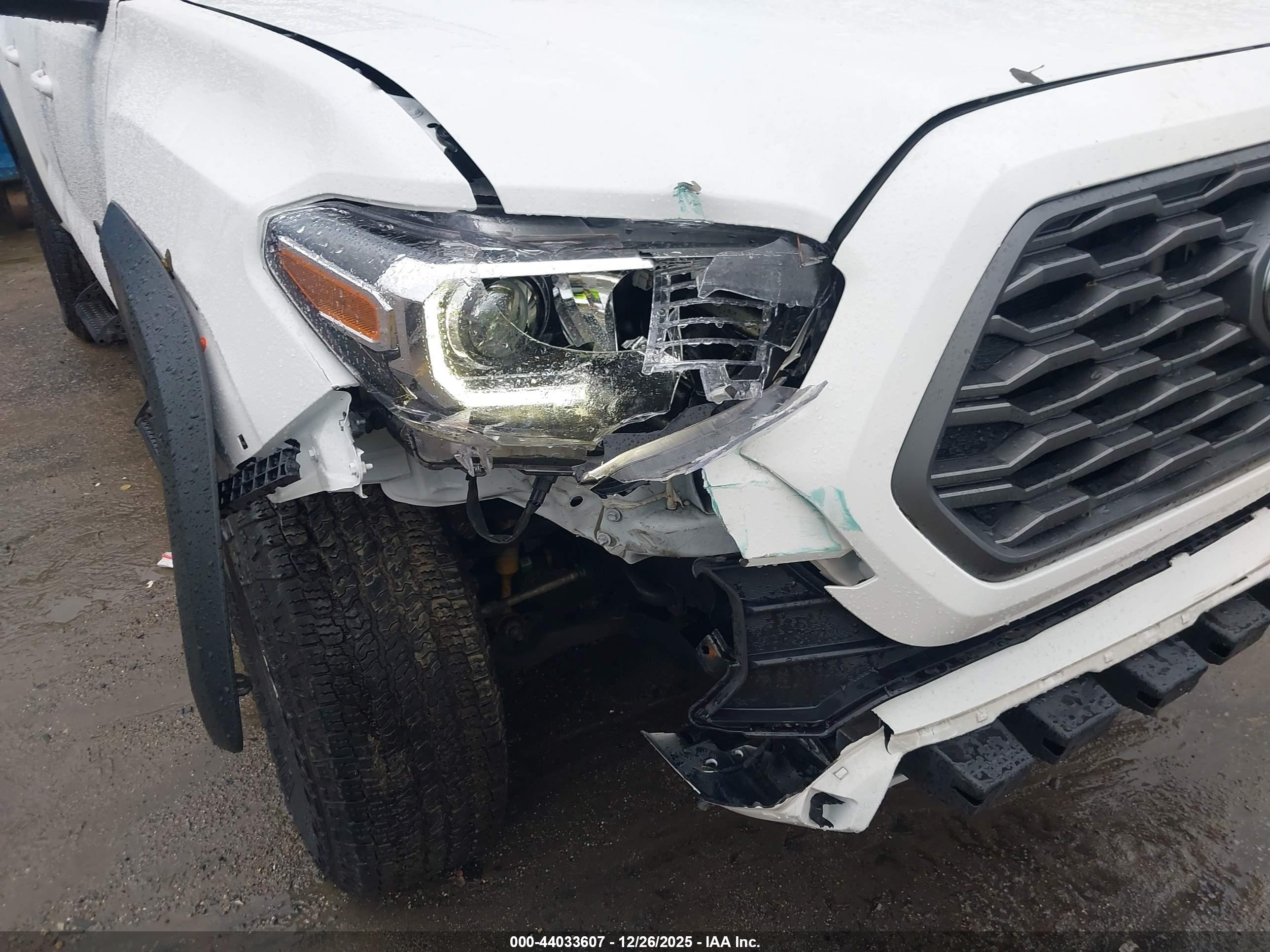 TOYOTA TACOMA image 6