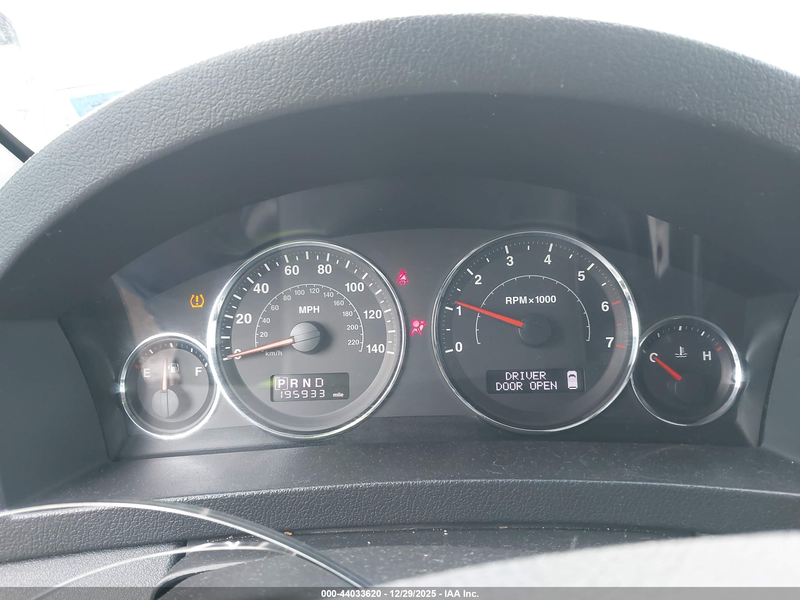 JEEP GRAND image 7