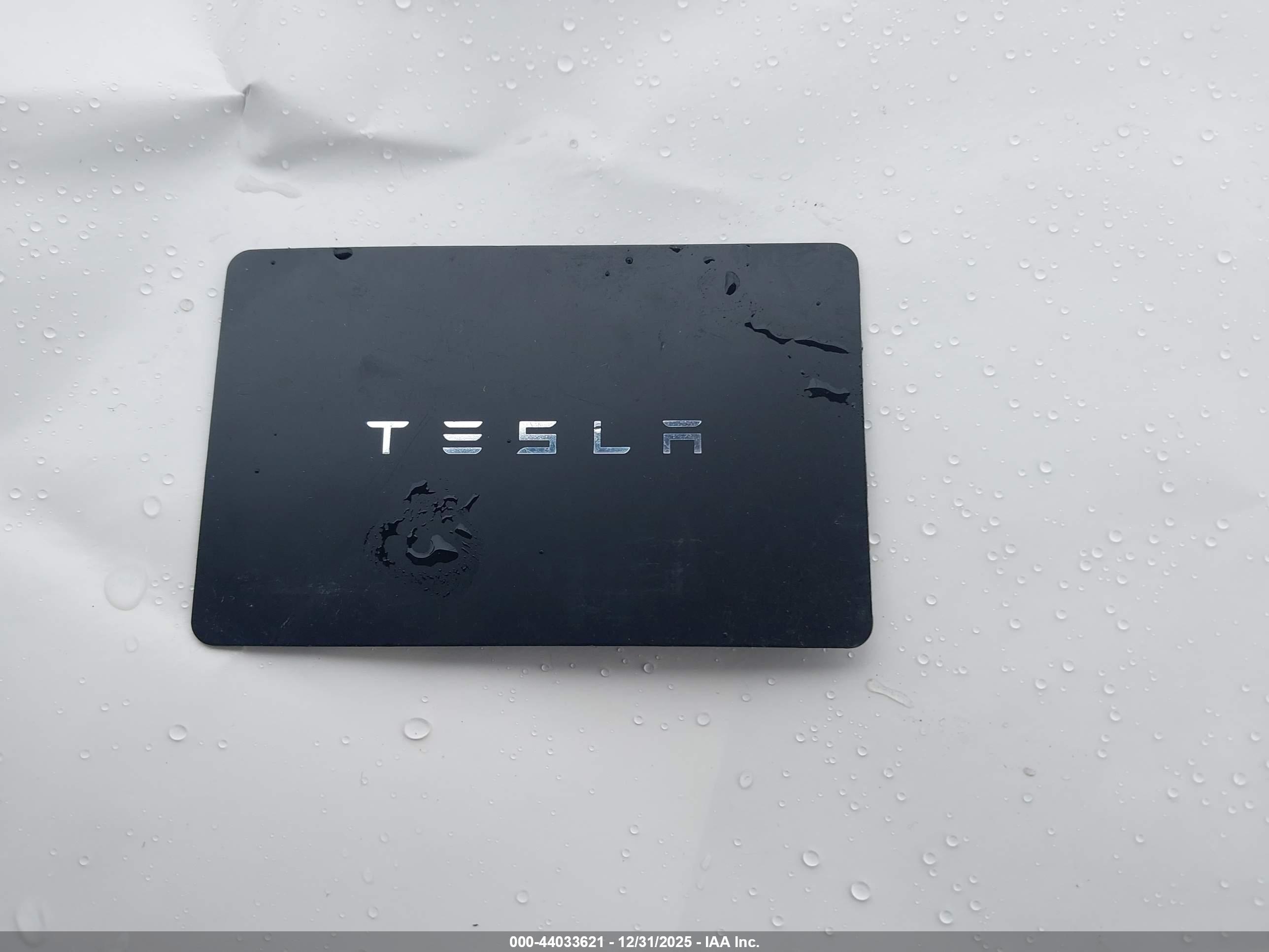 TESLA MODEL image 11