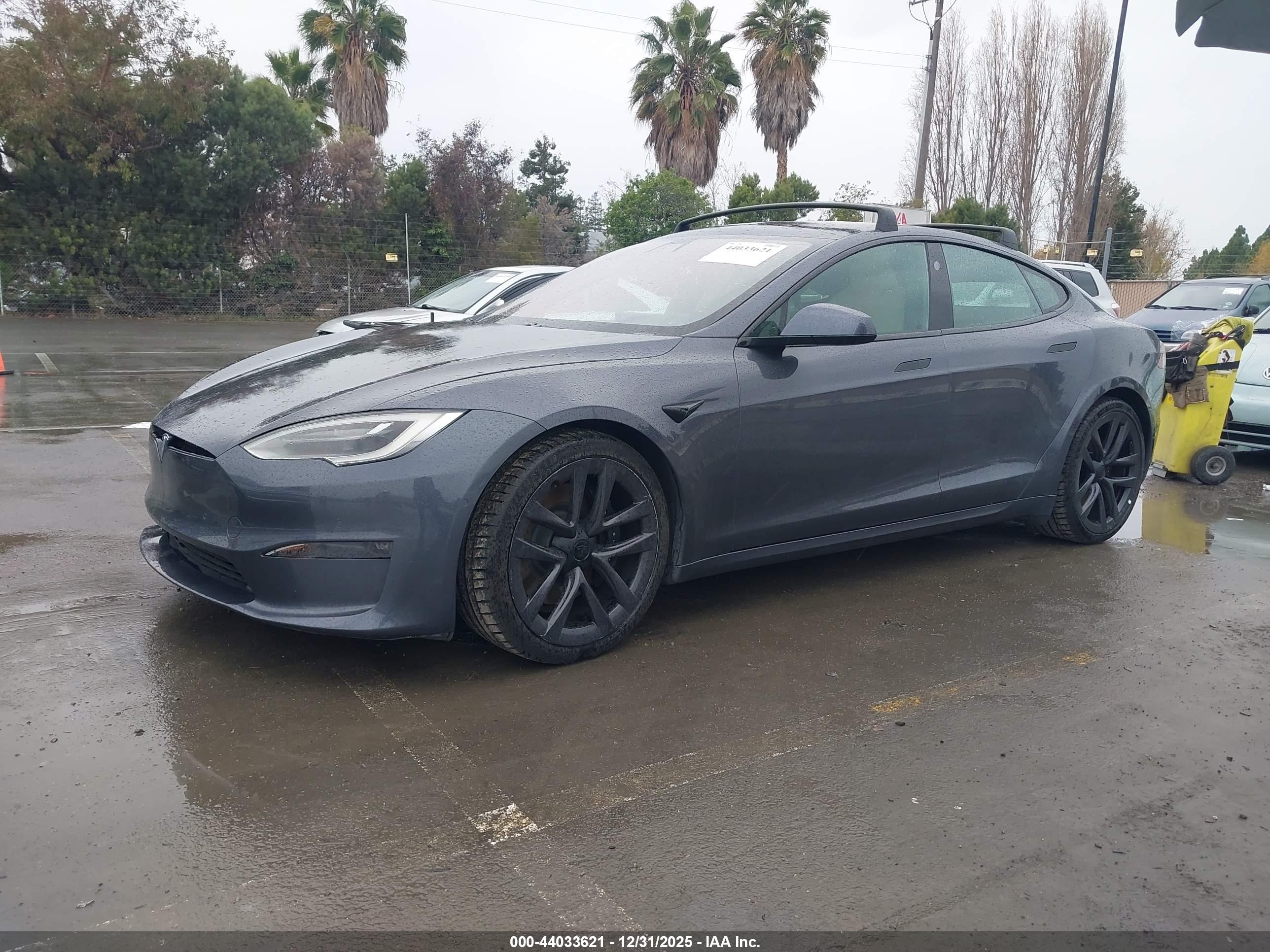 TESLA MODEL image 2