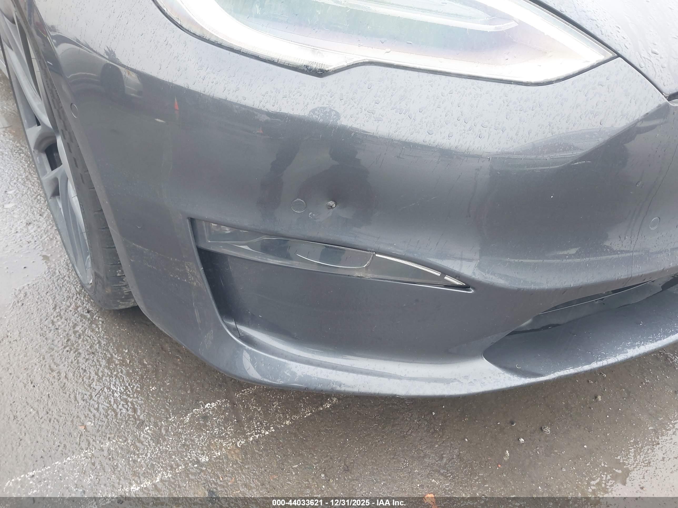 TESLA MODEL image 6