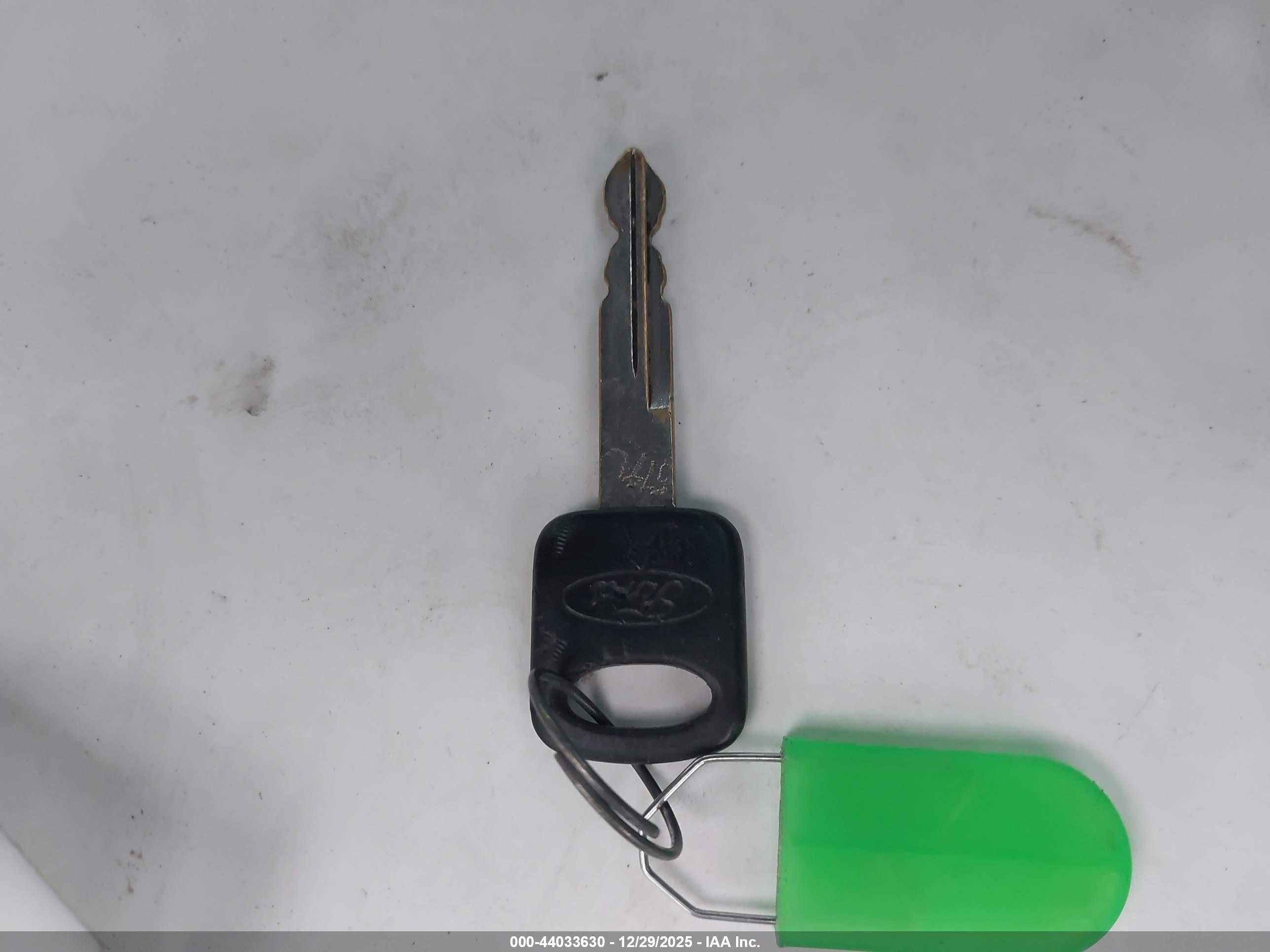 FORD E-250 image 11
