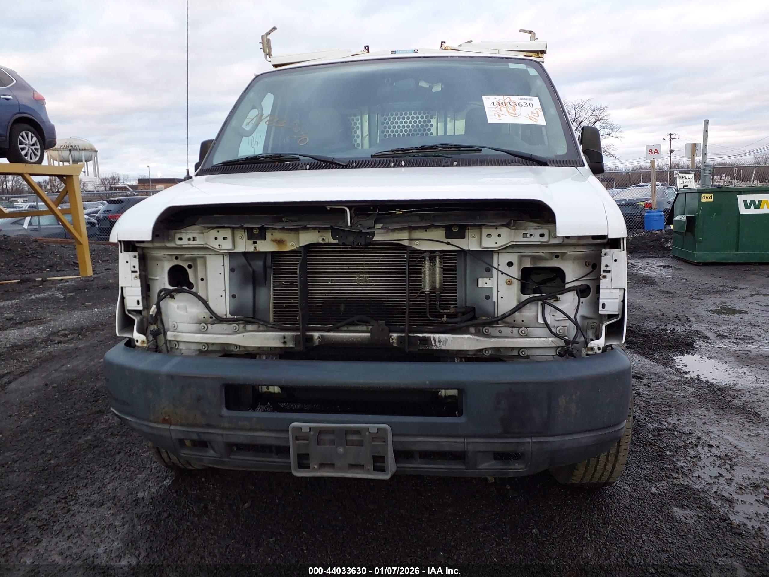 FORD E-250 image 6