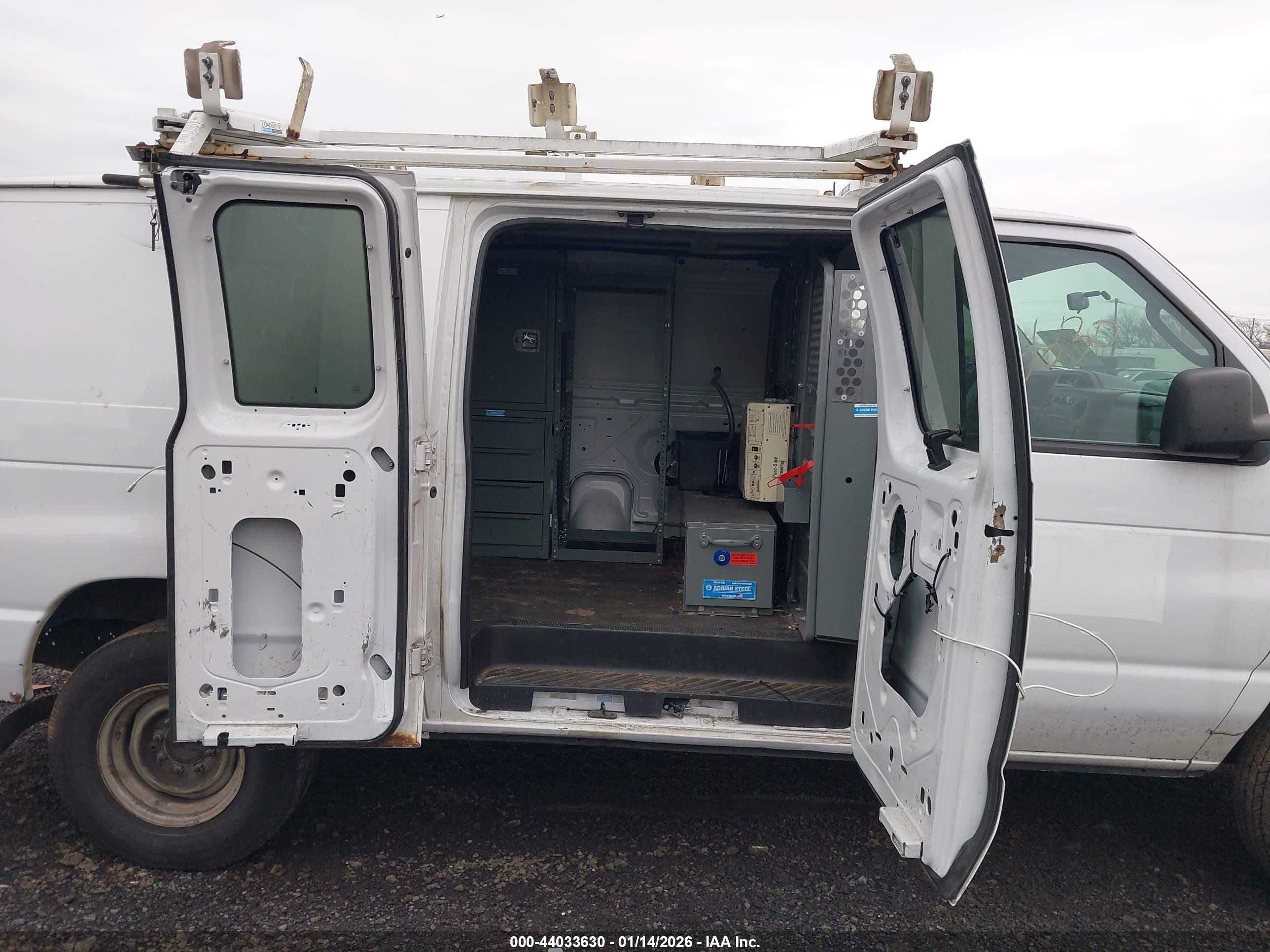 FORD E-250 image 8