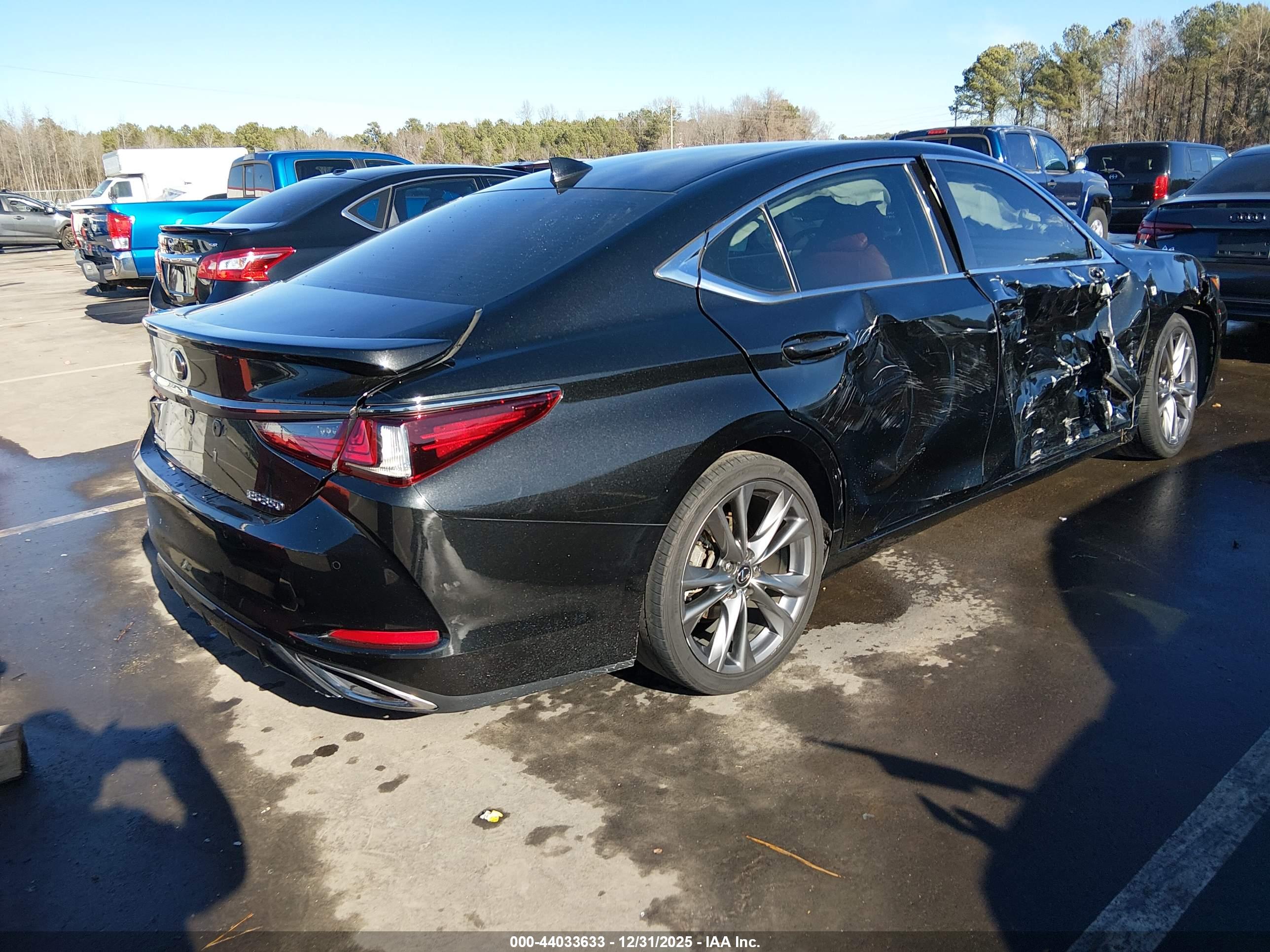 LEXUS ES image 4