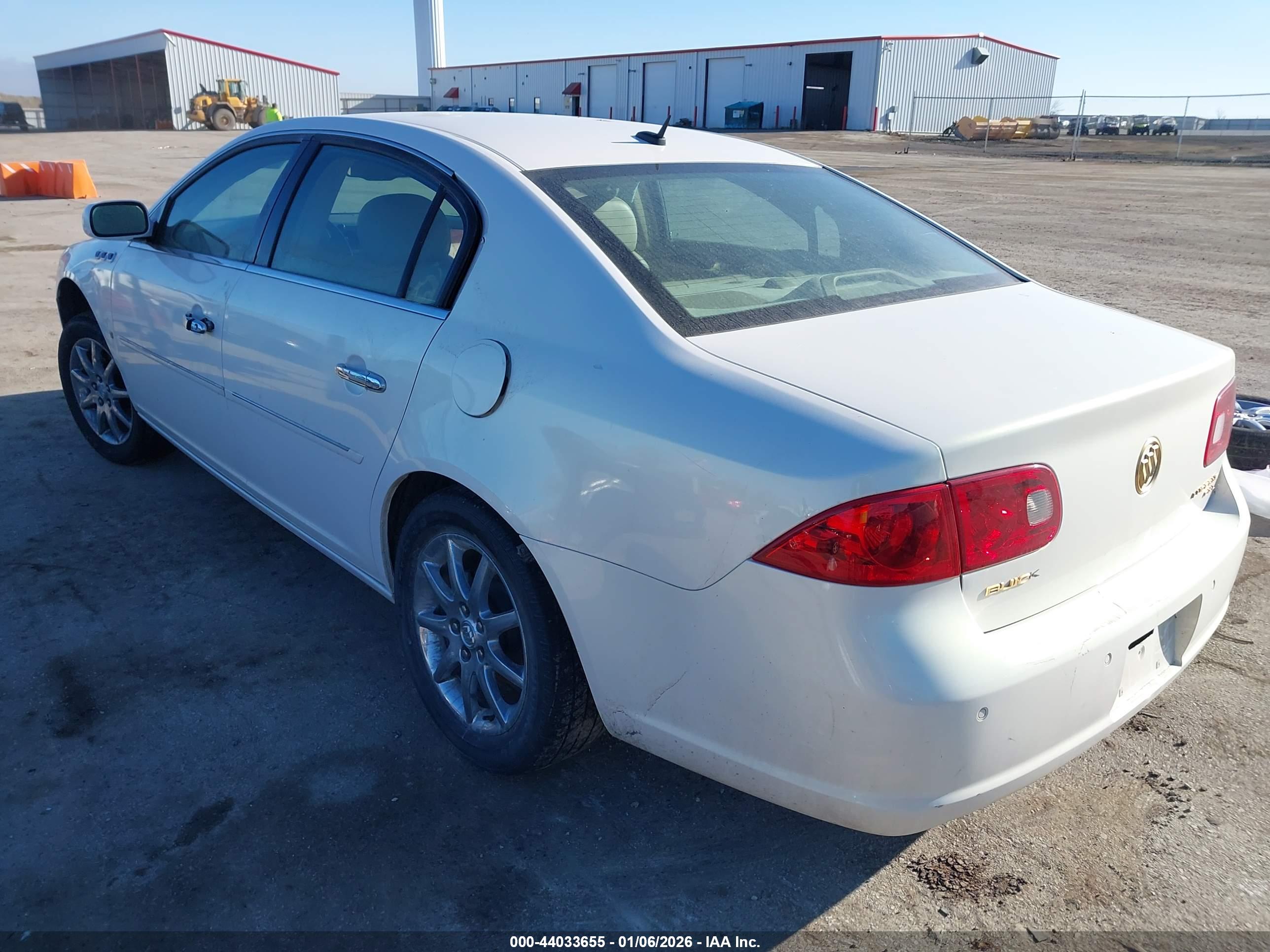BUICK LUCERNE image 3