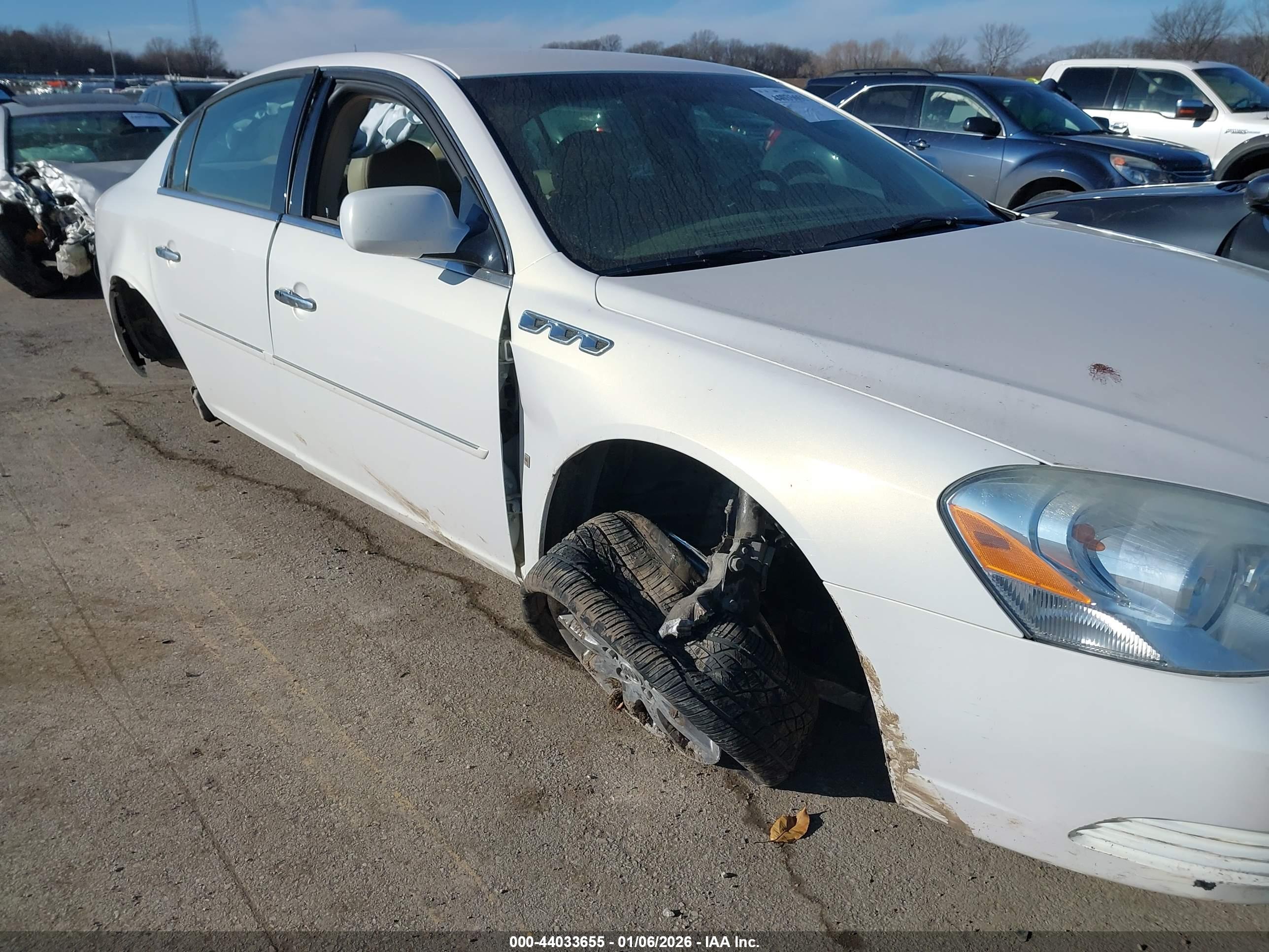 BUICK LUCERNE image 6