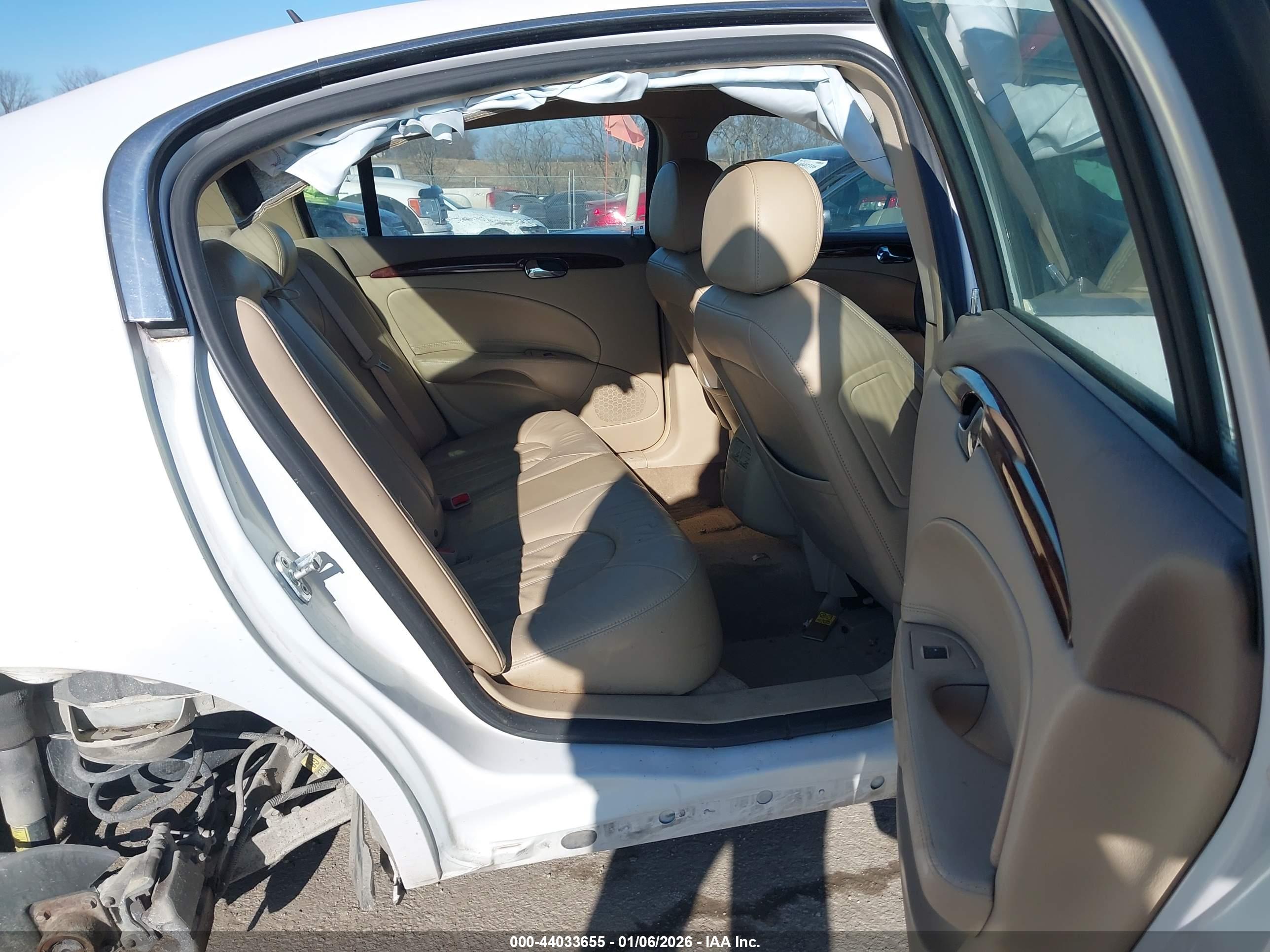BUICK LUCERNE image 8