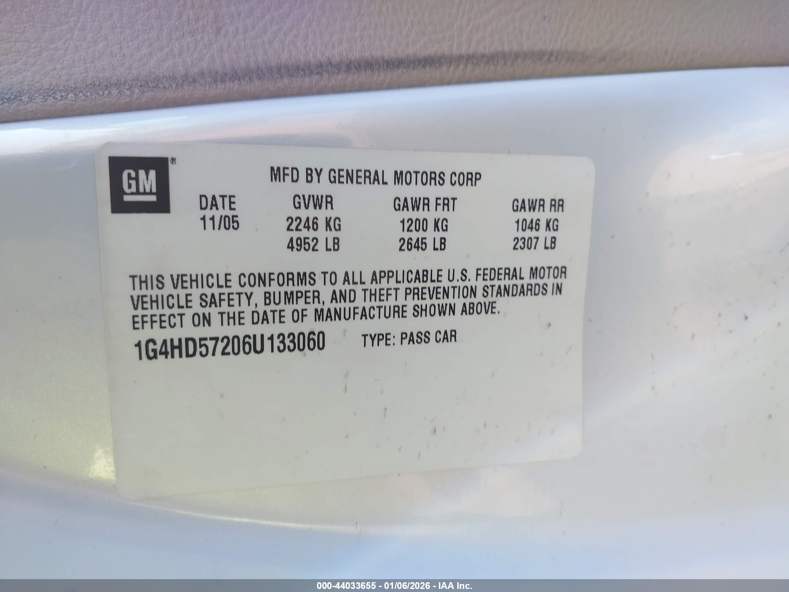 BUICK LUCERNE image 9