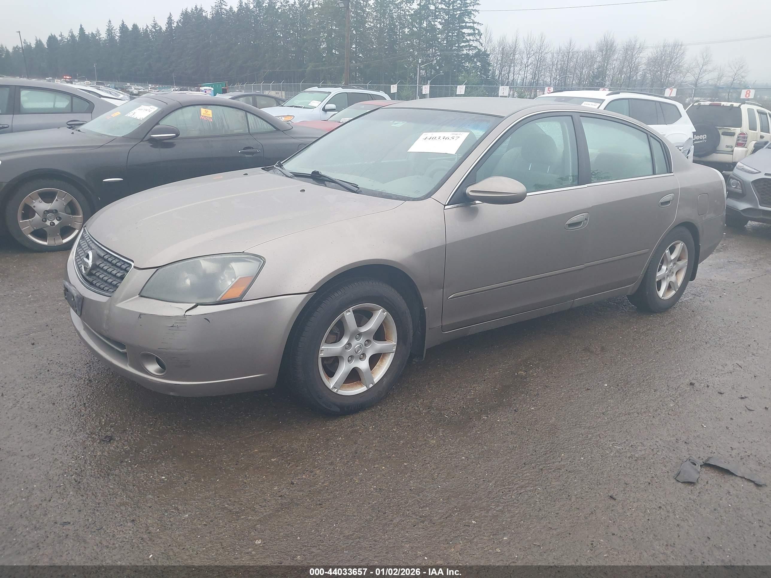 NISSAN ALTIMA image 2