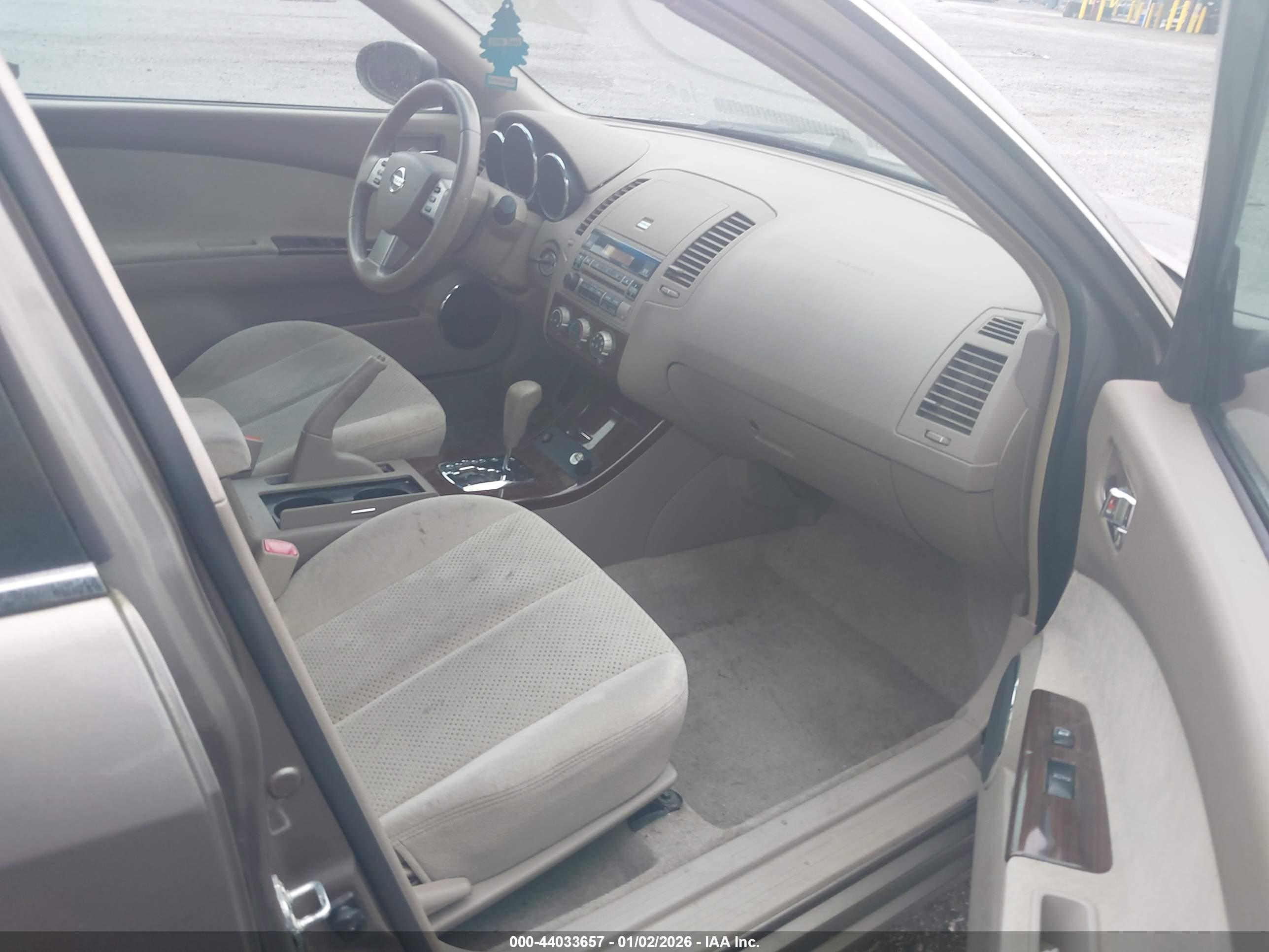 NISSAN ALTIMA image 5