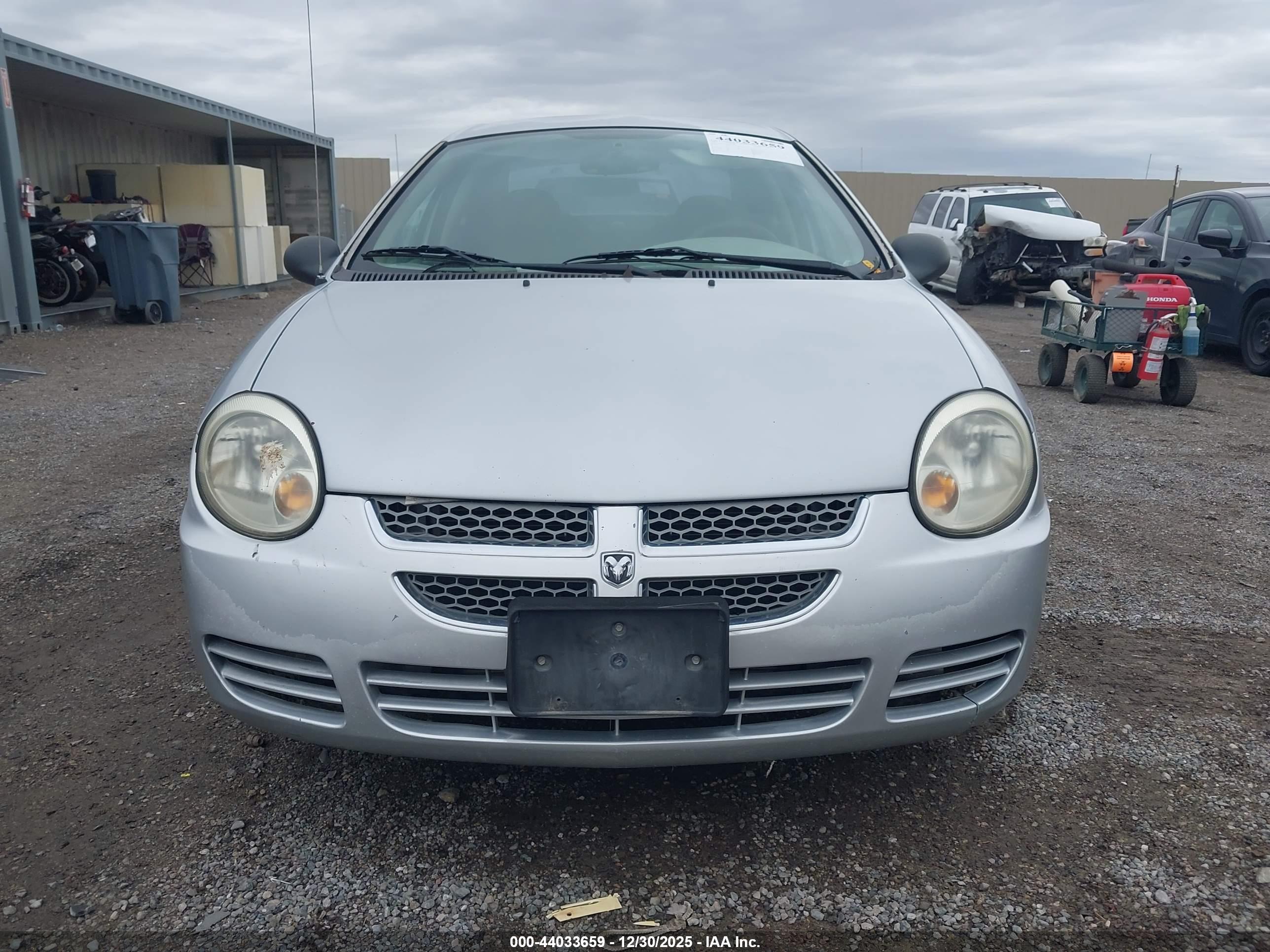 DODGE NEON image 6