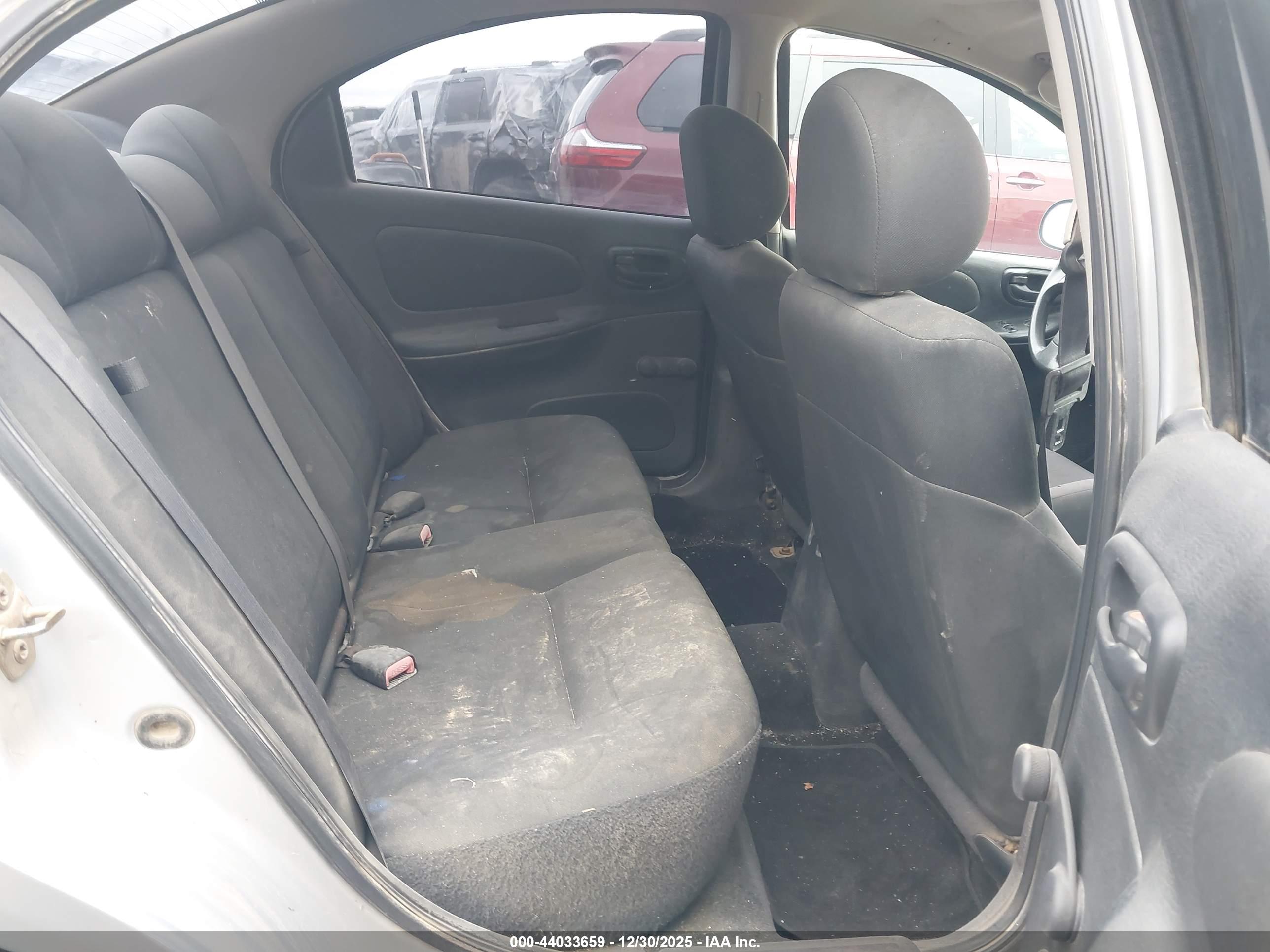 DODGE NEON image 8