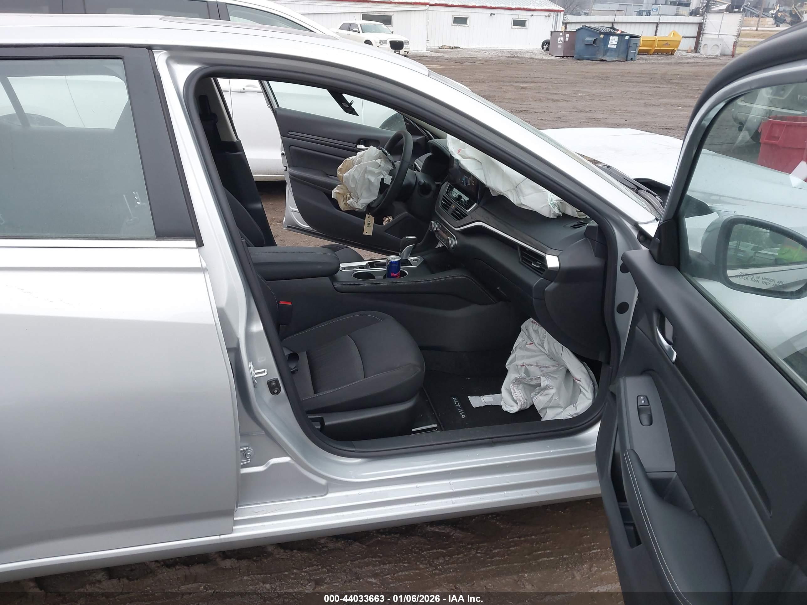 NISSAN ALTIMA image 5