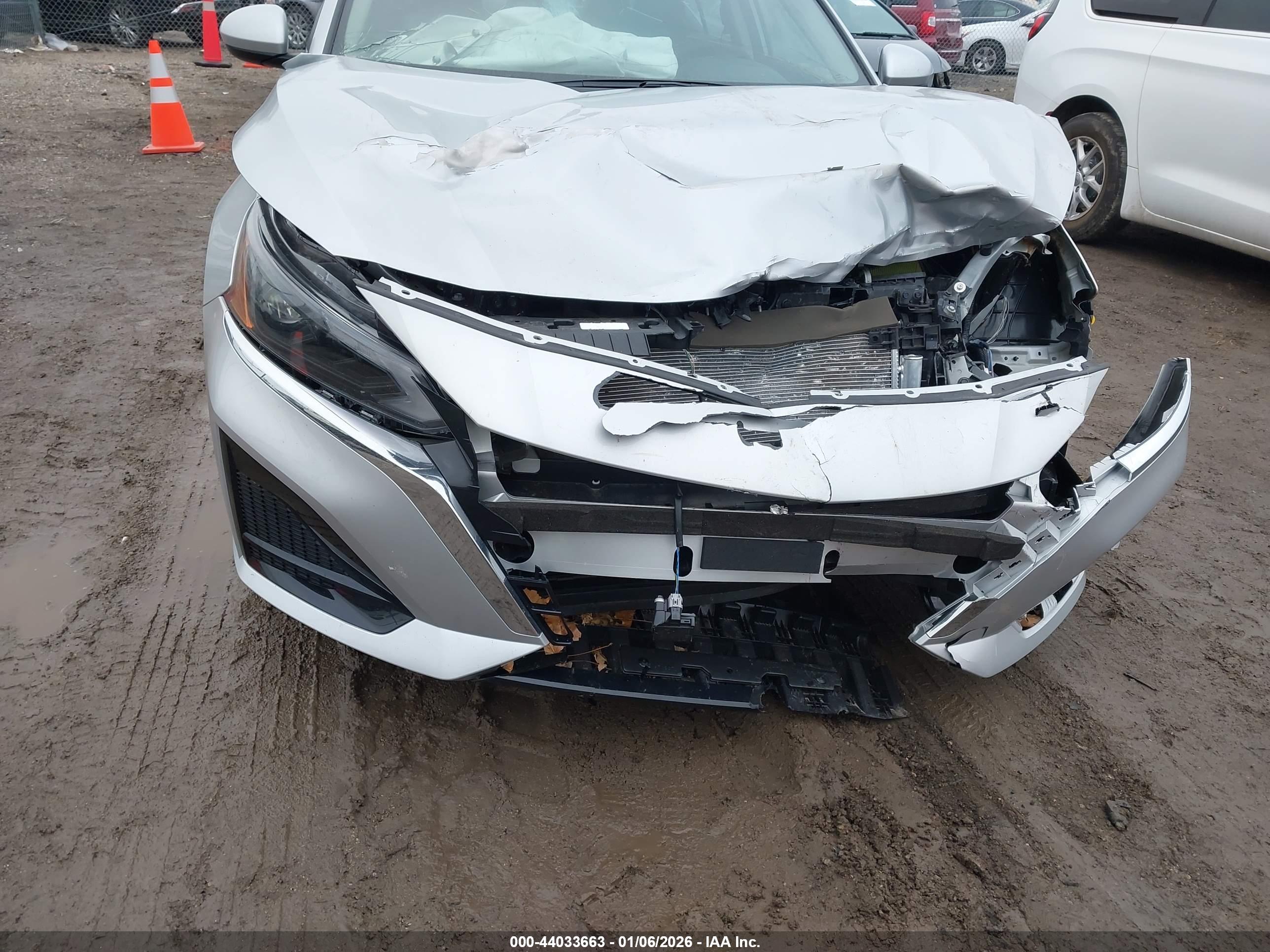NISSAN ALTIMA image 6