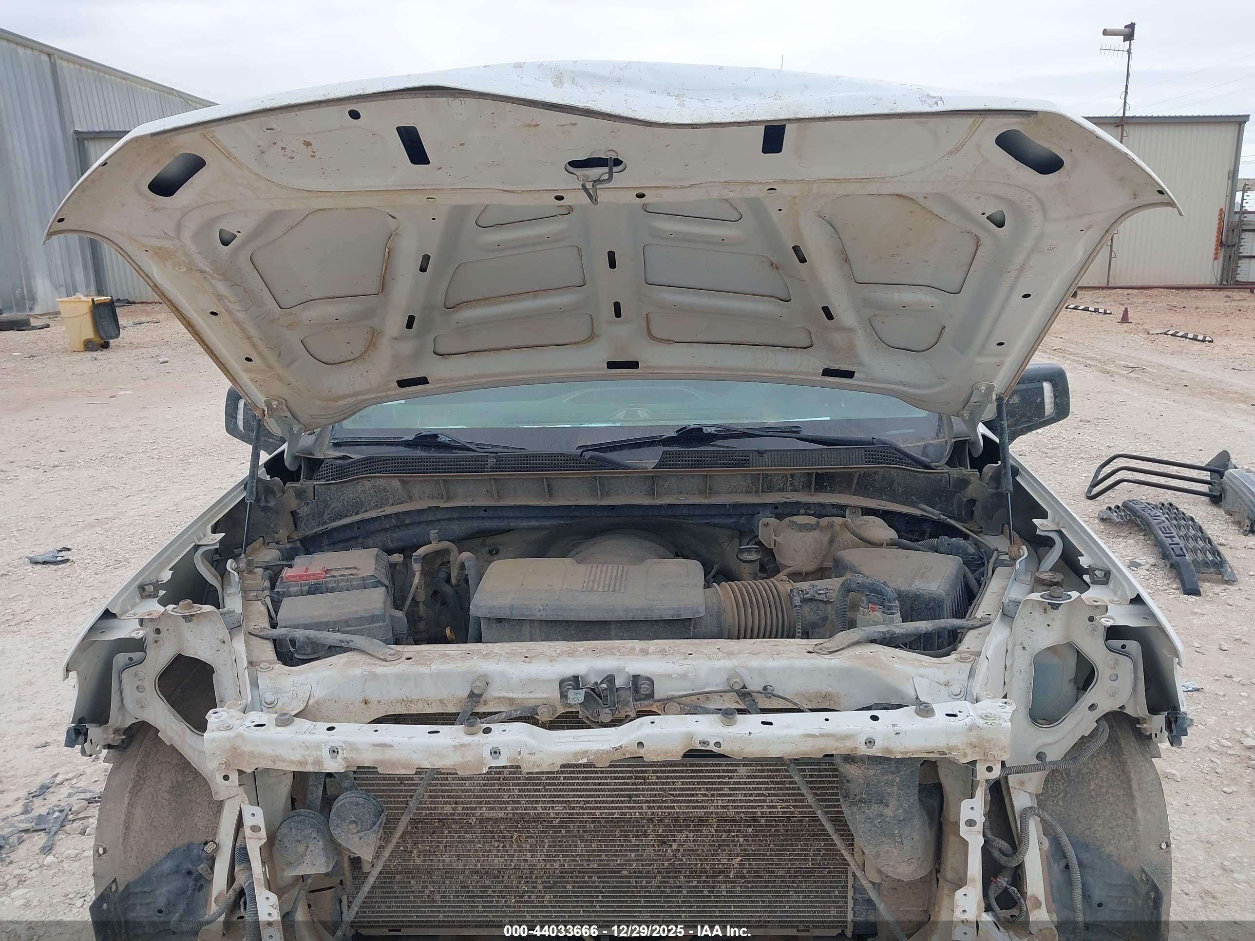 CHEVROLET SILVERADO image 10