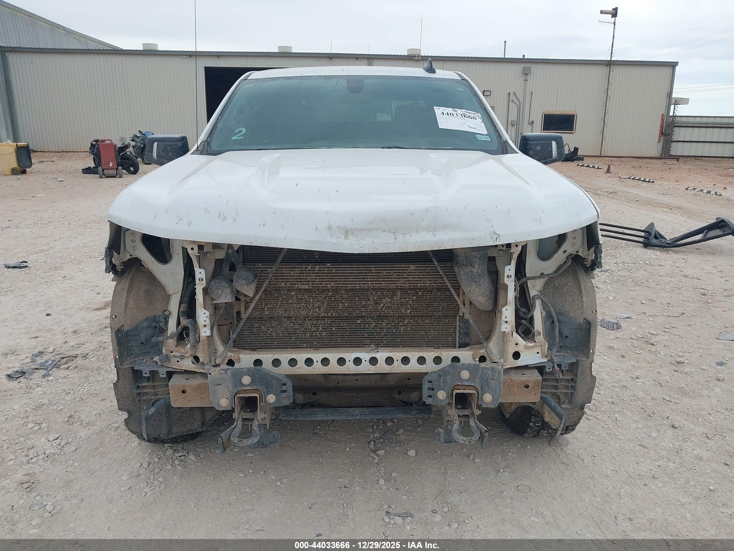 CHEVROLET SILVERADO image 6