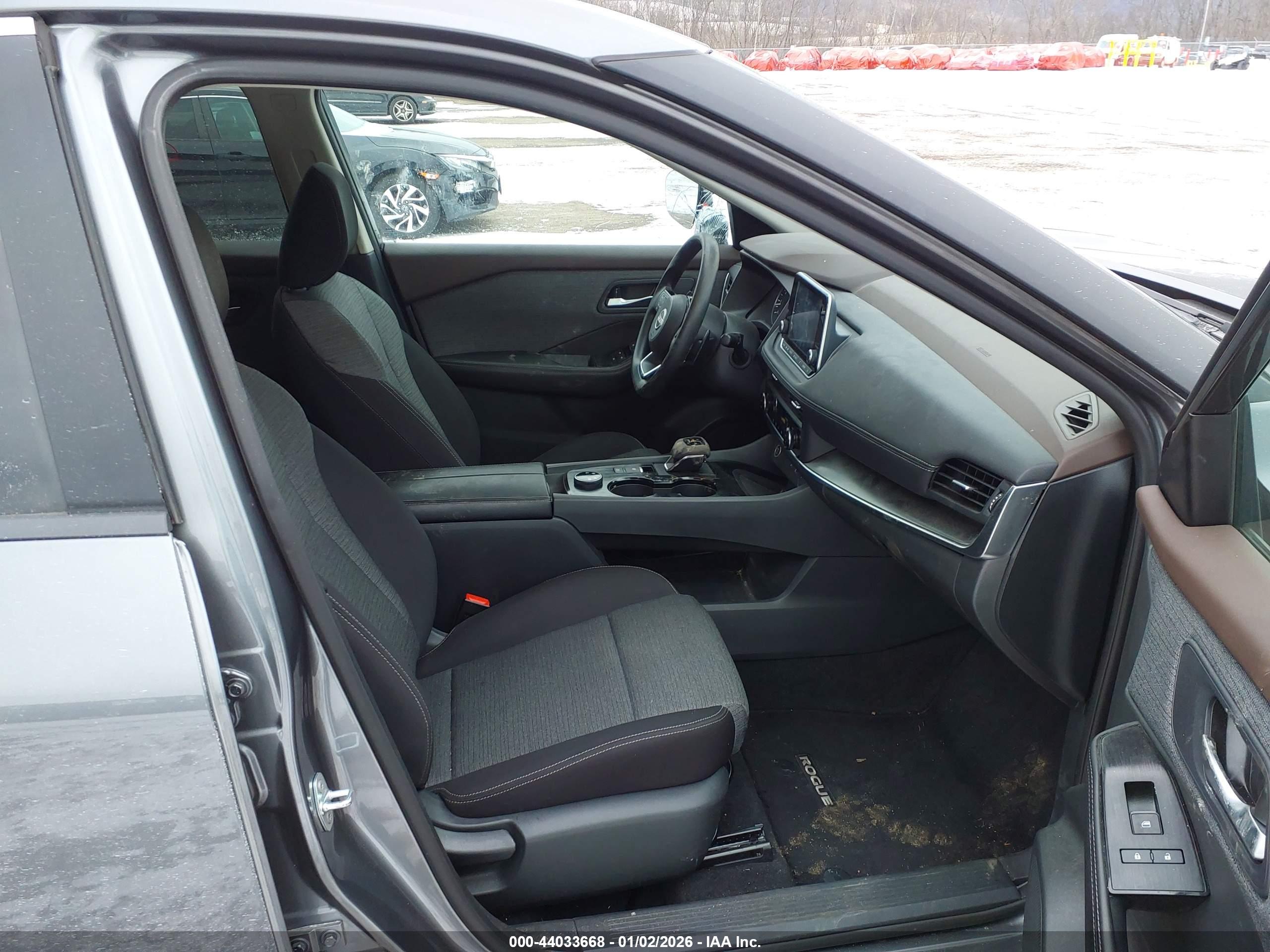 NISSAN ROGUE image 5