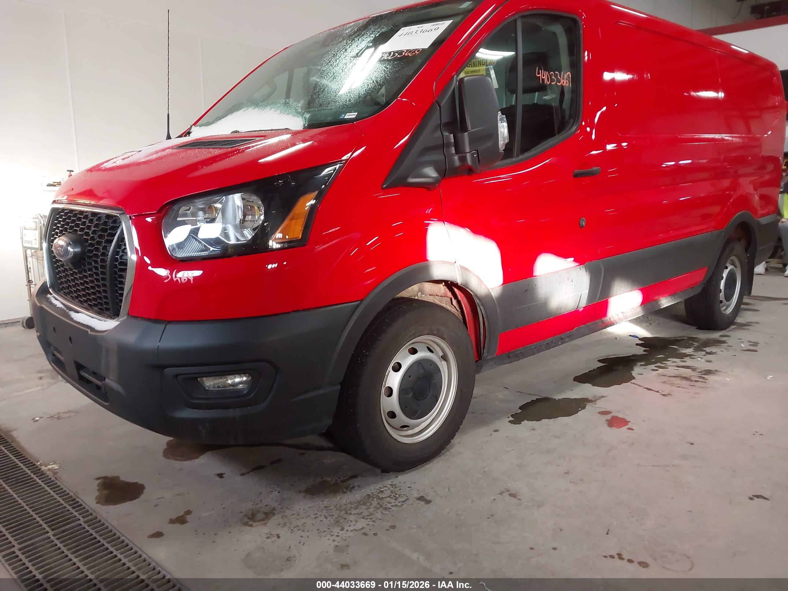 FORD TRANSIT-150 image 2