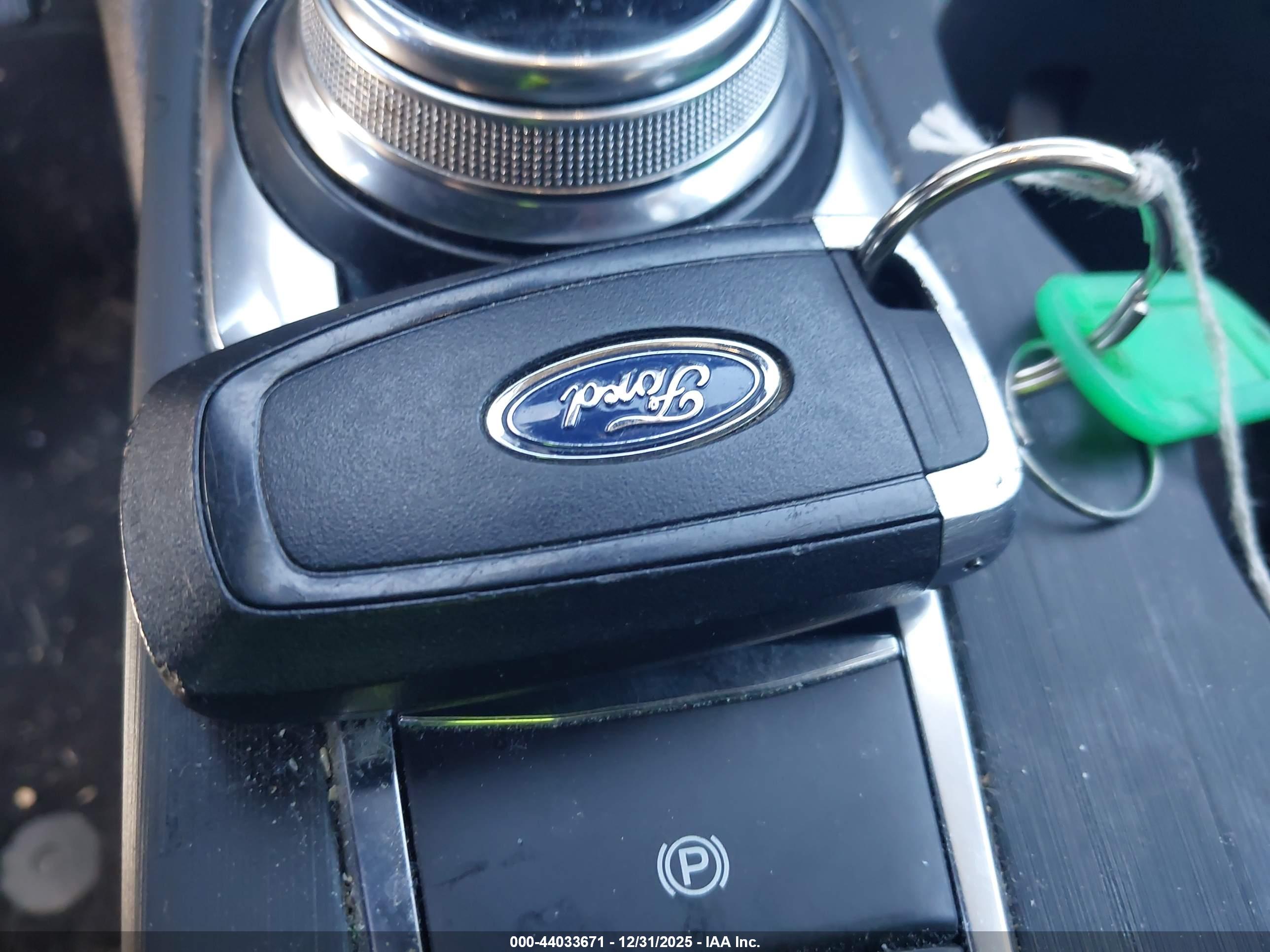 FORD ESCAPE image 11