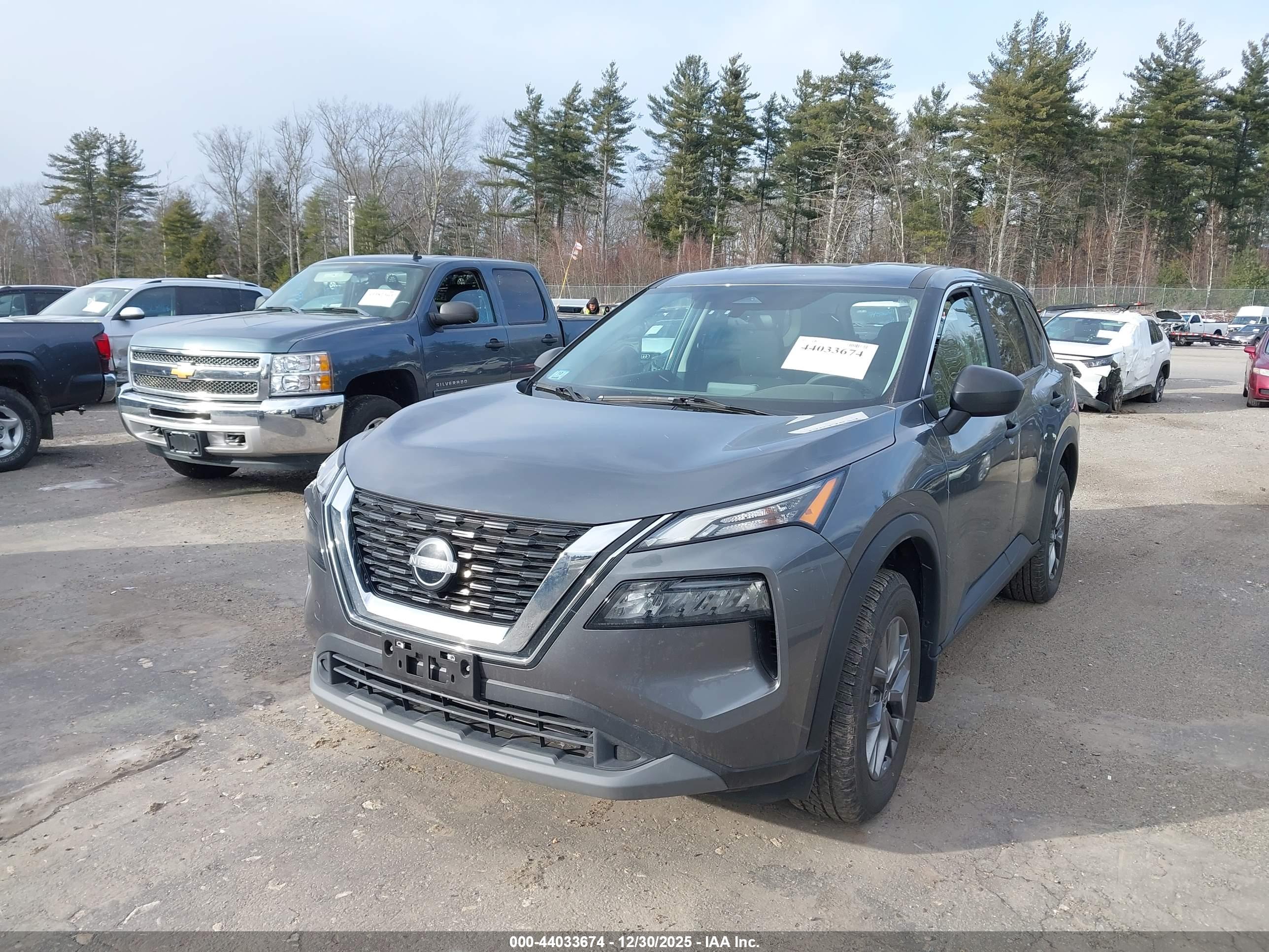 NISSAN ROGUE image 2