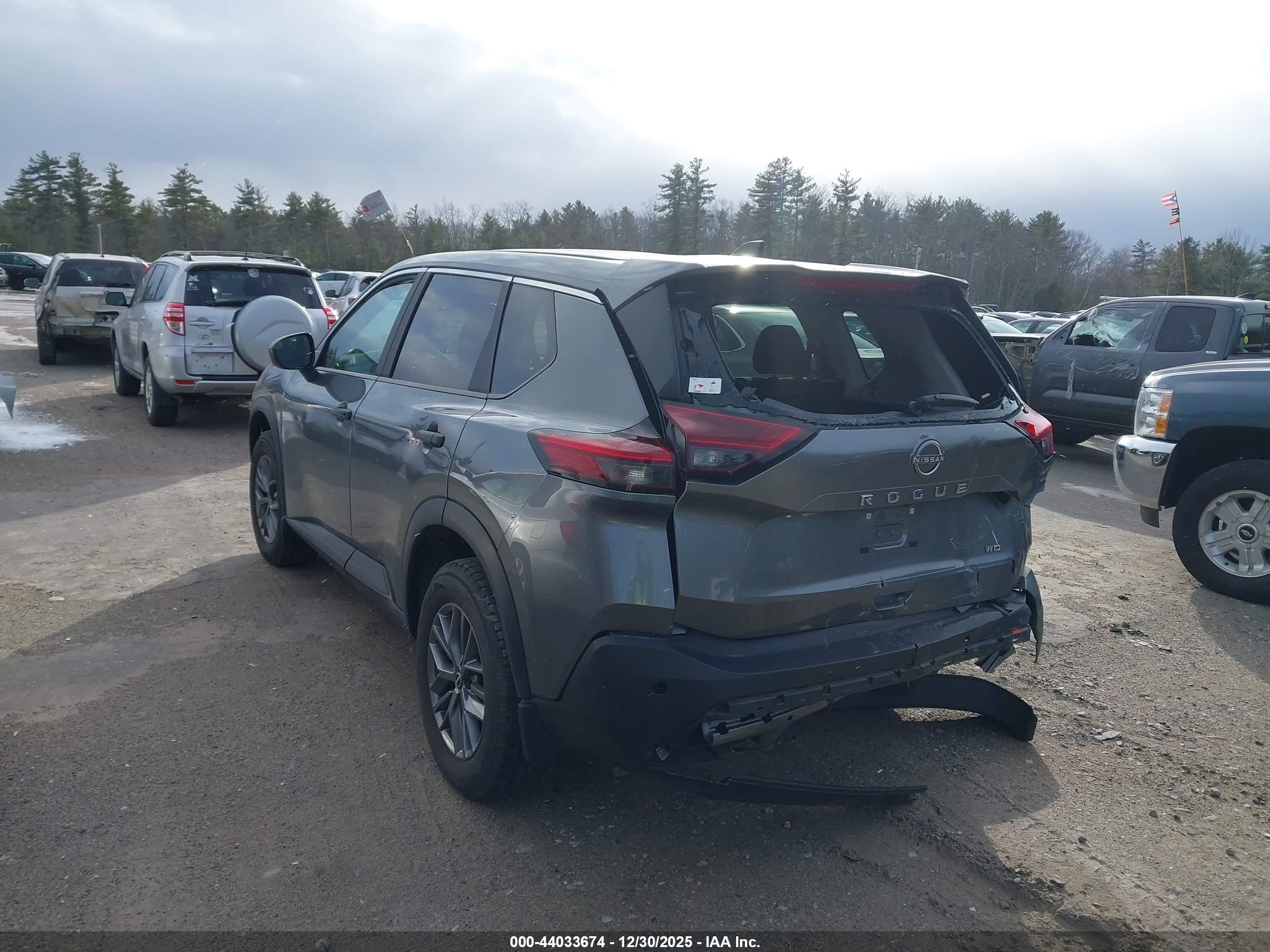NISSAN ROGUE image 3