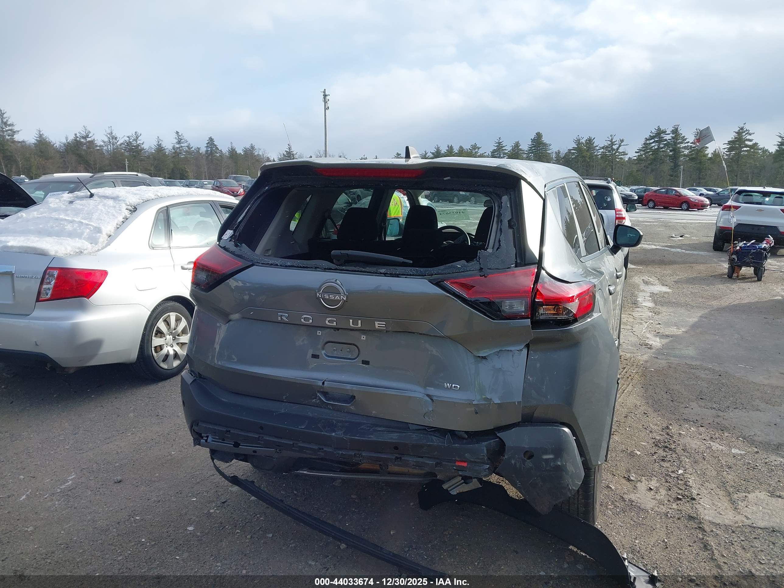 NISSAN ROGUE image 6