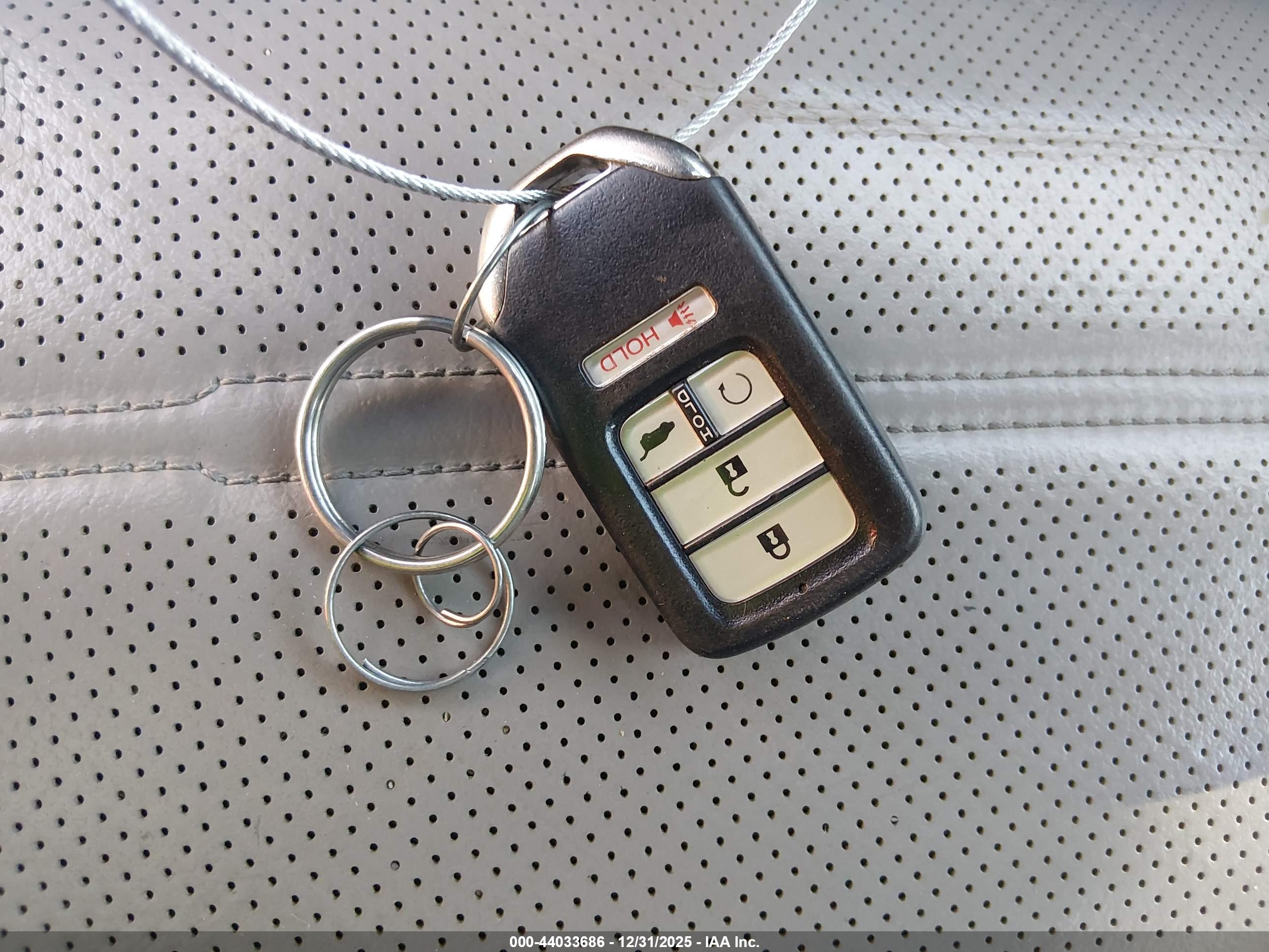HONDA CR-V image 11