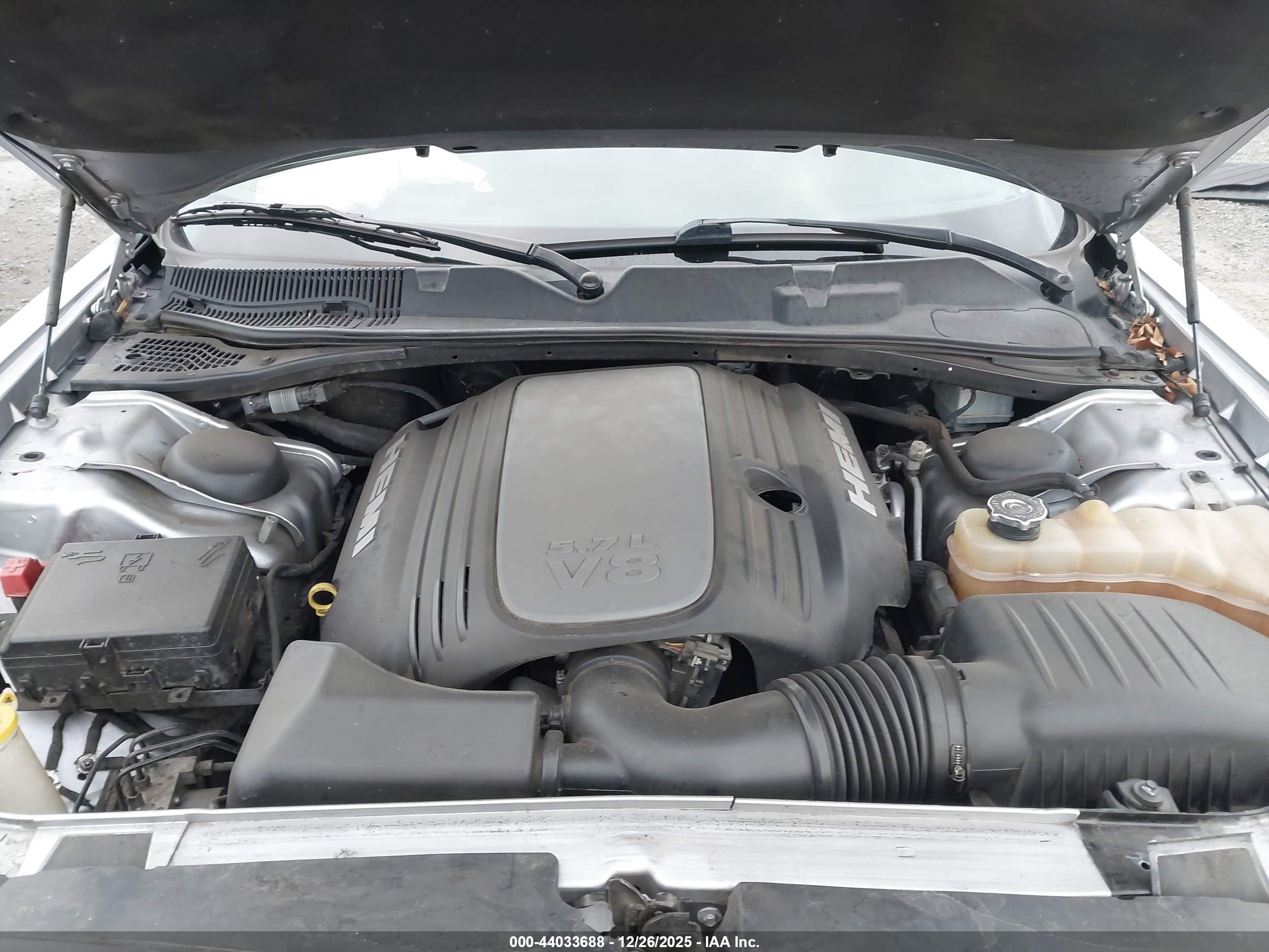 DODGE CHALLENGER image 10