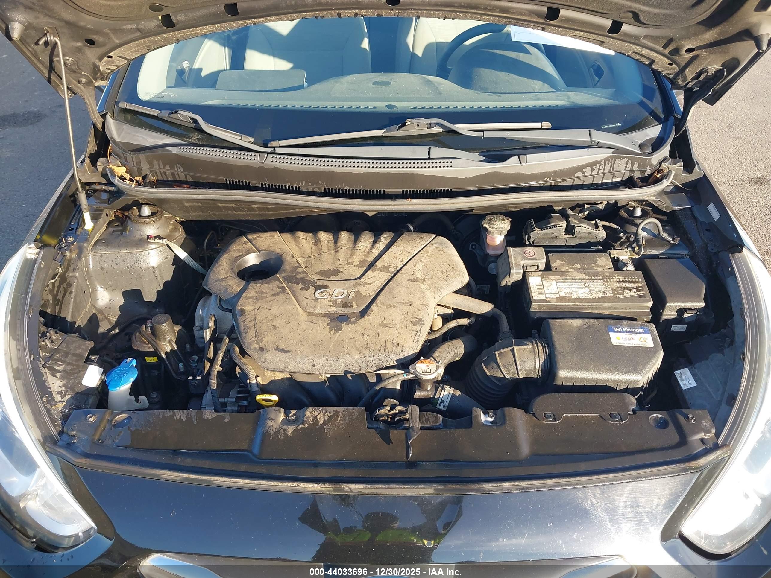 HYUNDAI ACCENT image 10