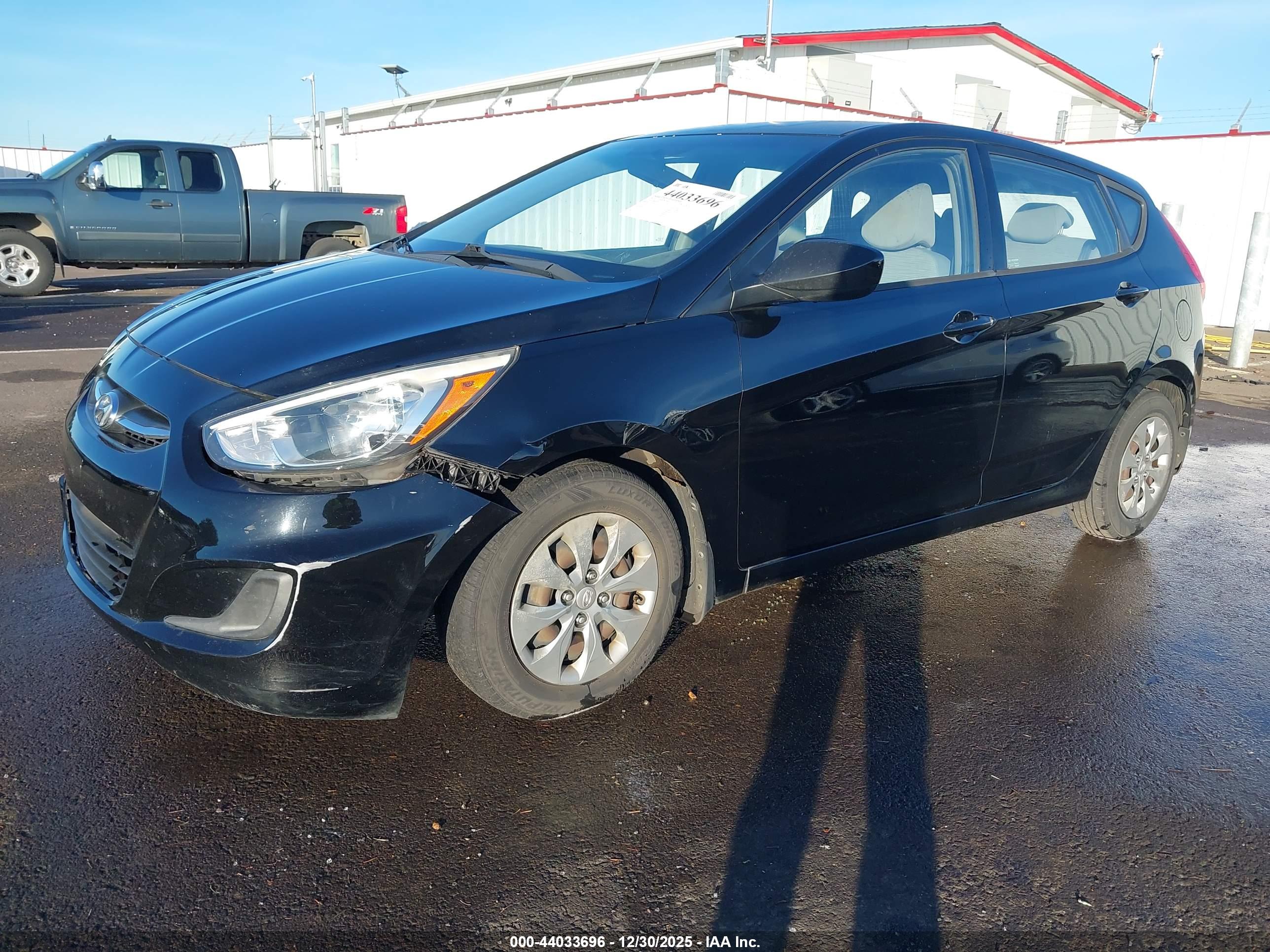 HYUNDAI ACCENT image 2